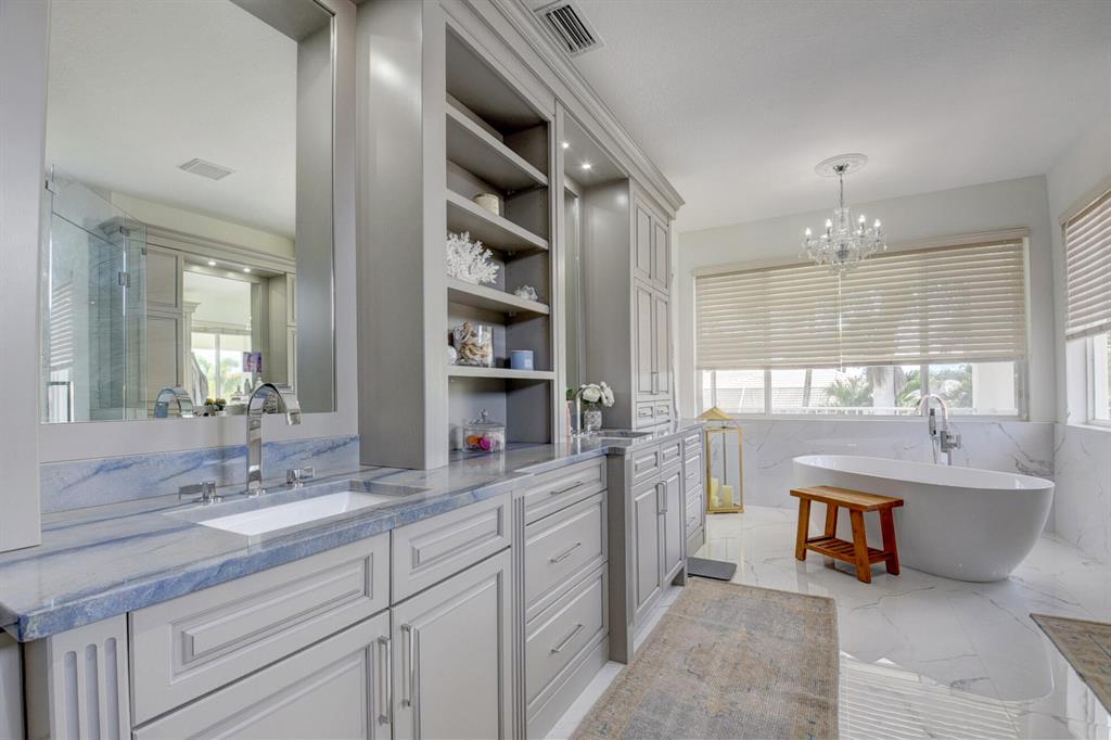 11441 Manatee Bay Lane