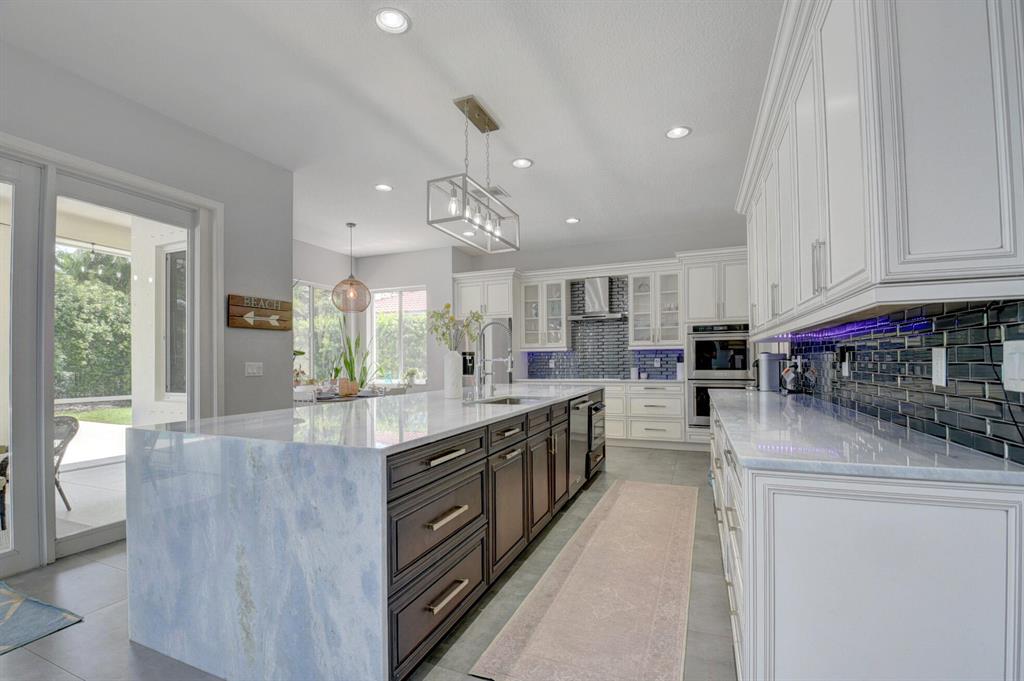 11441 Manatee Bay Lane