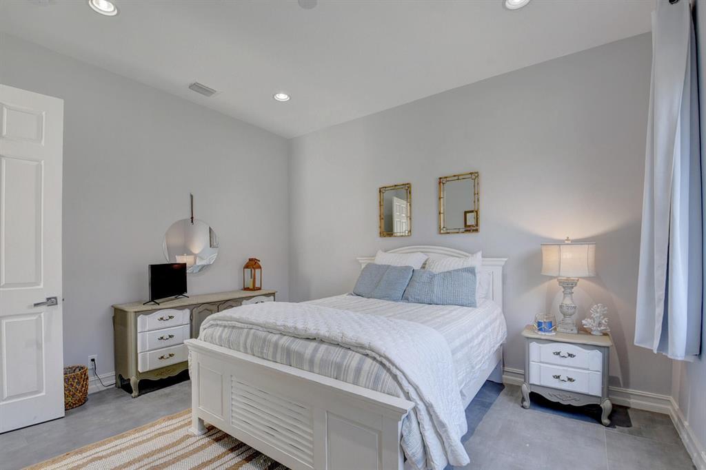 11441 Manatee Bay Lane
