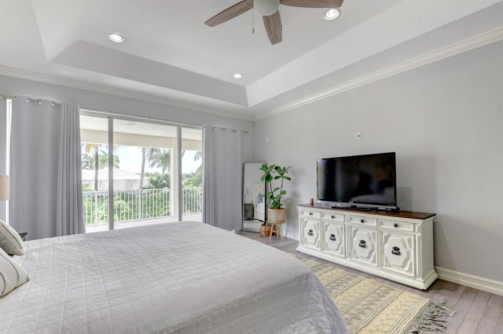 11441 Manatee Bay Lane
