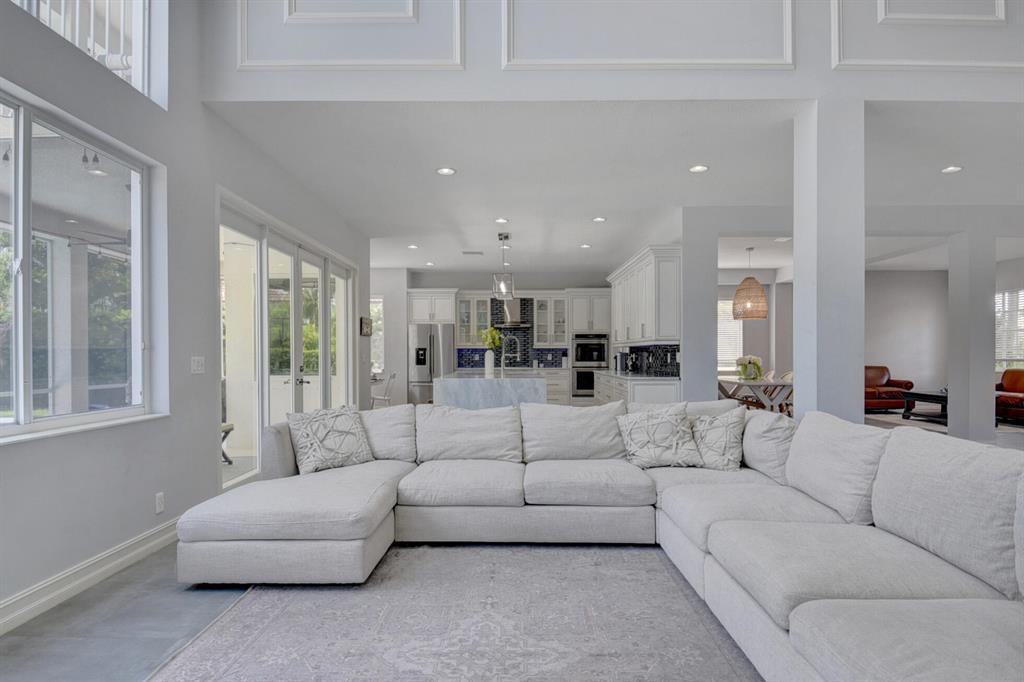 11441 Manatee Bay Lane