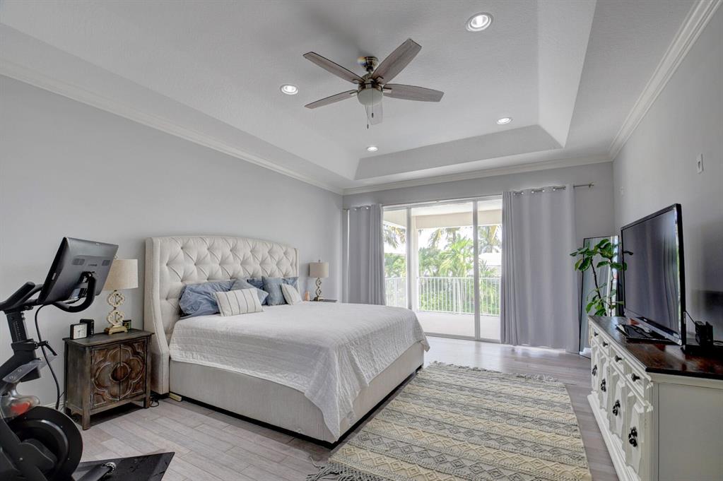 11441 Manatee Bay Lane