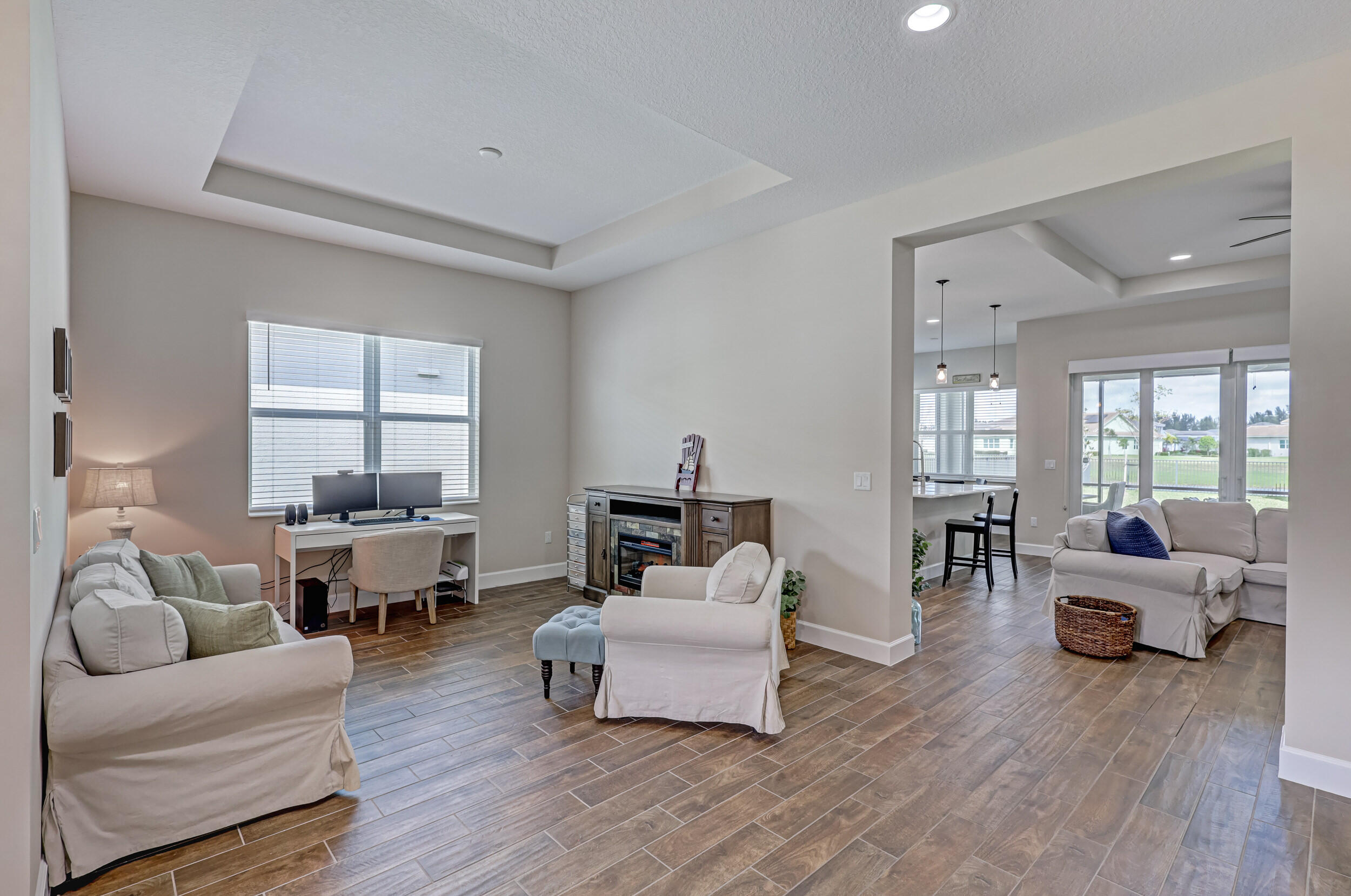 15121 Goldfinch Circle