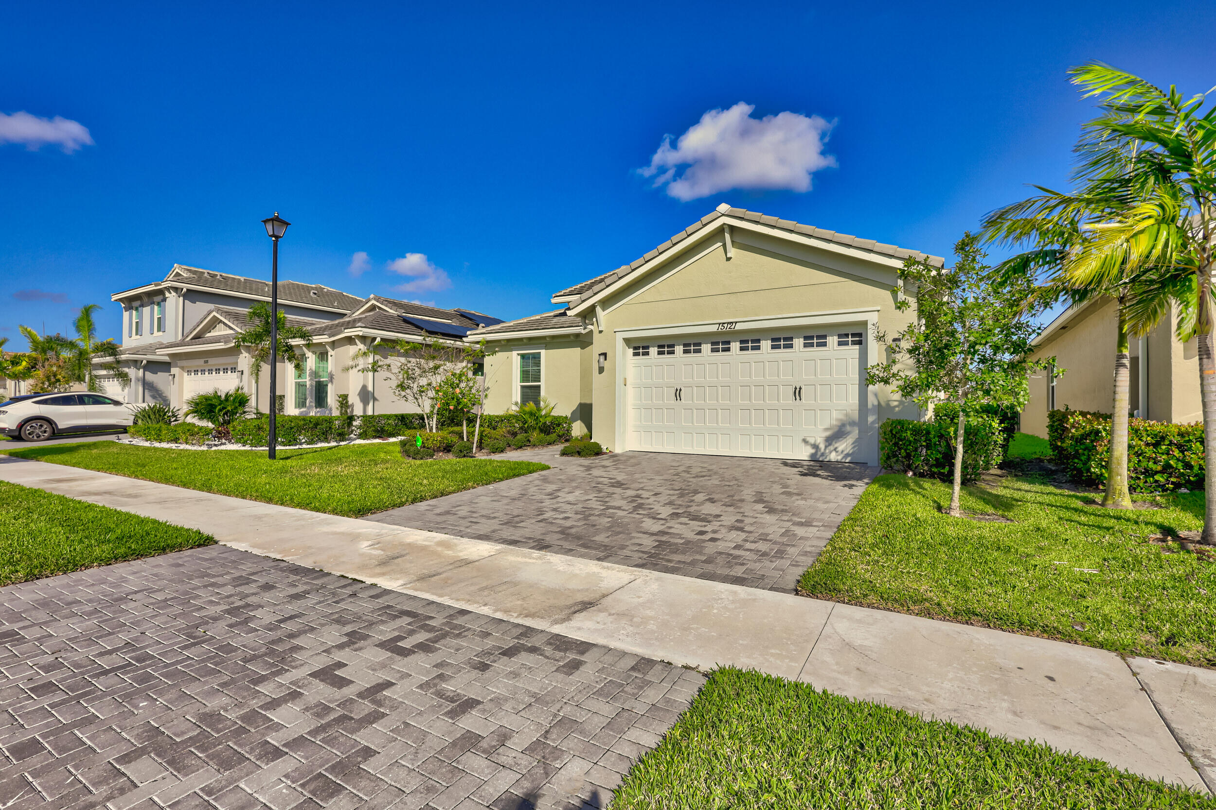15121 Goldfinch Circle