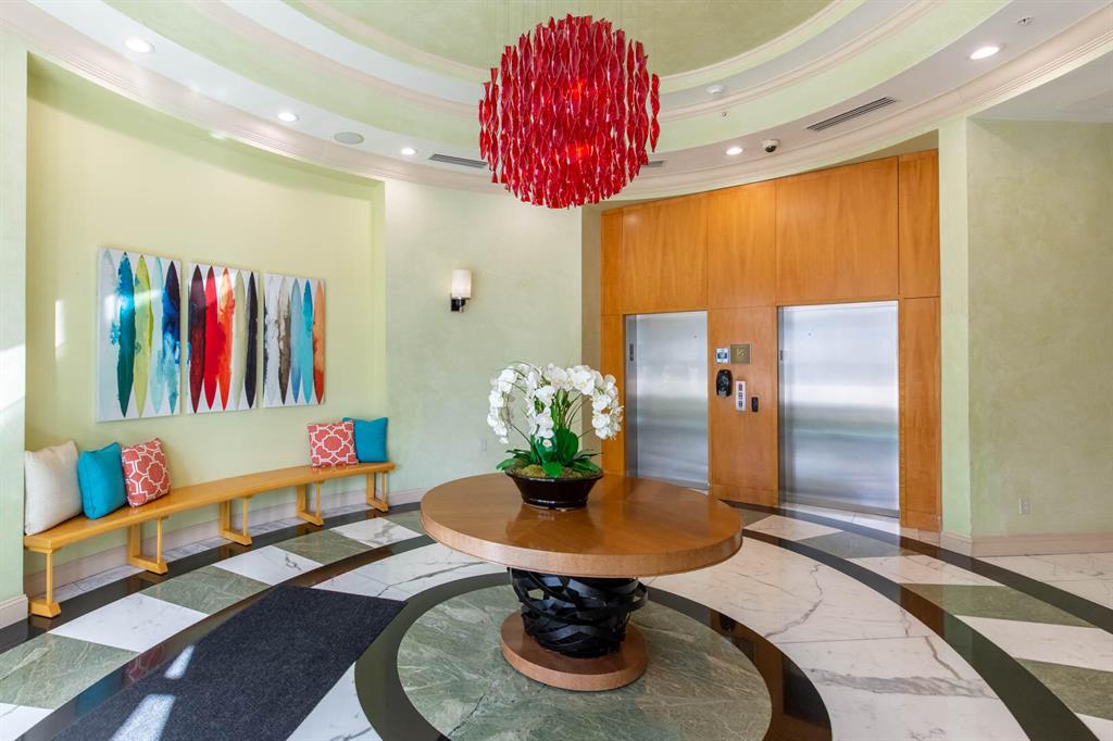 600 S Dixie Highway Unit: 520