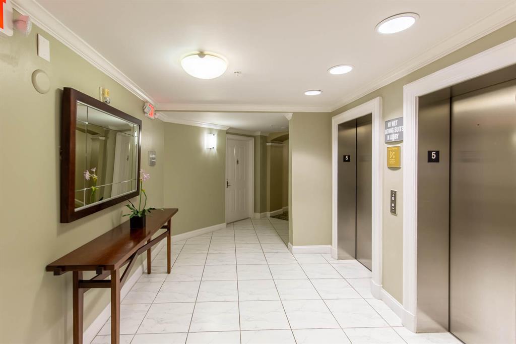 600 S Dixie Highway Unit: 520