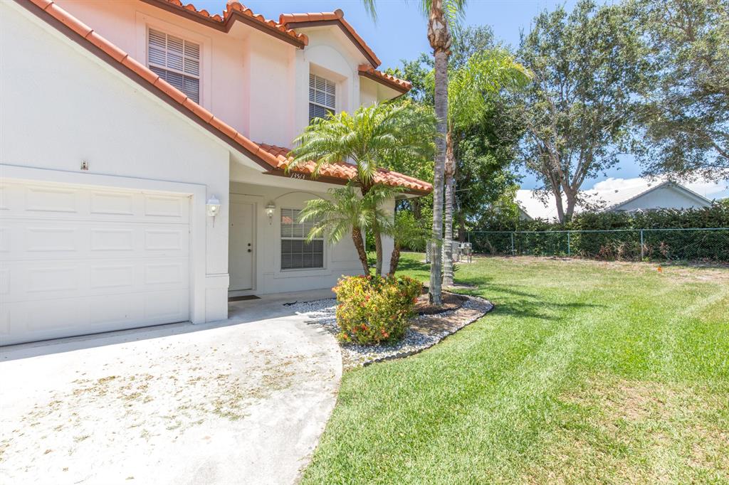 13513 Fountain View Boulevard Unit: 13513