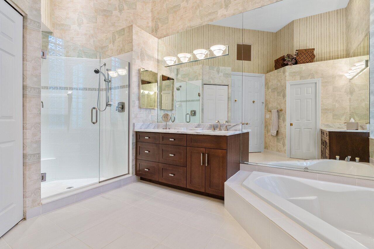 157 Orchid Cay Drive