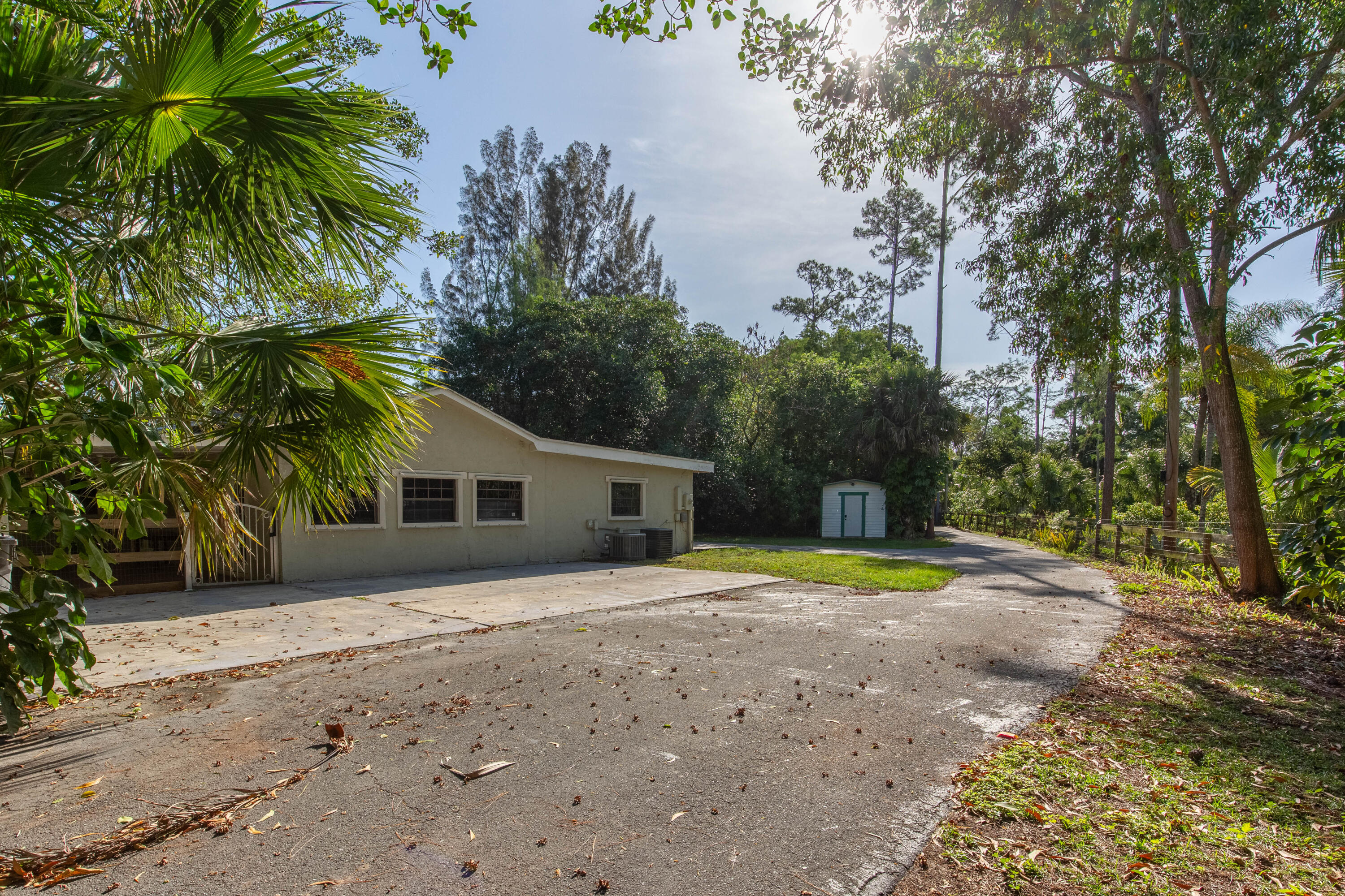 748 Rambling Drive Circle