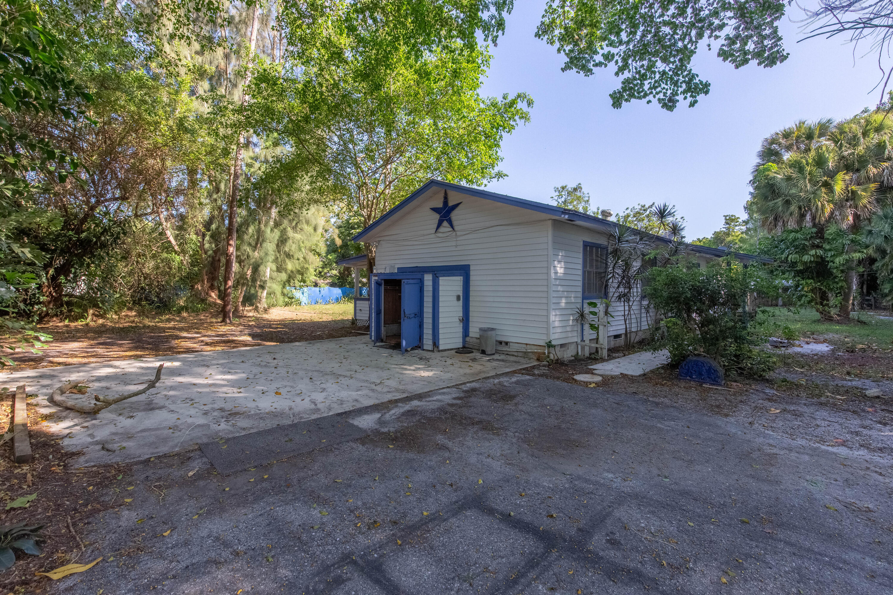 748 Rambling Drive Circle