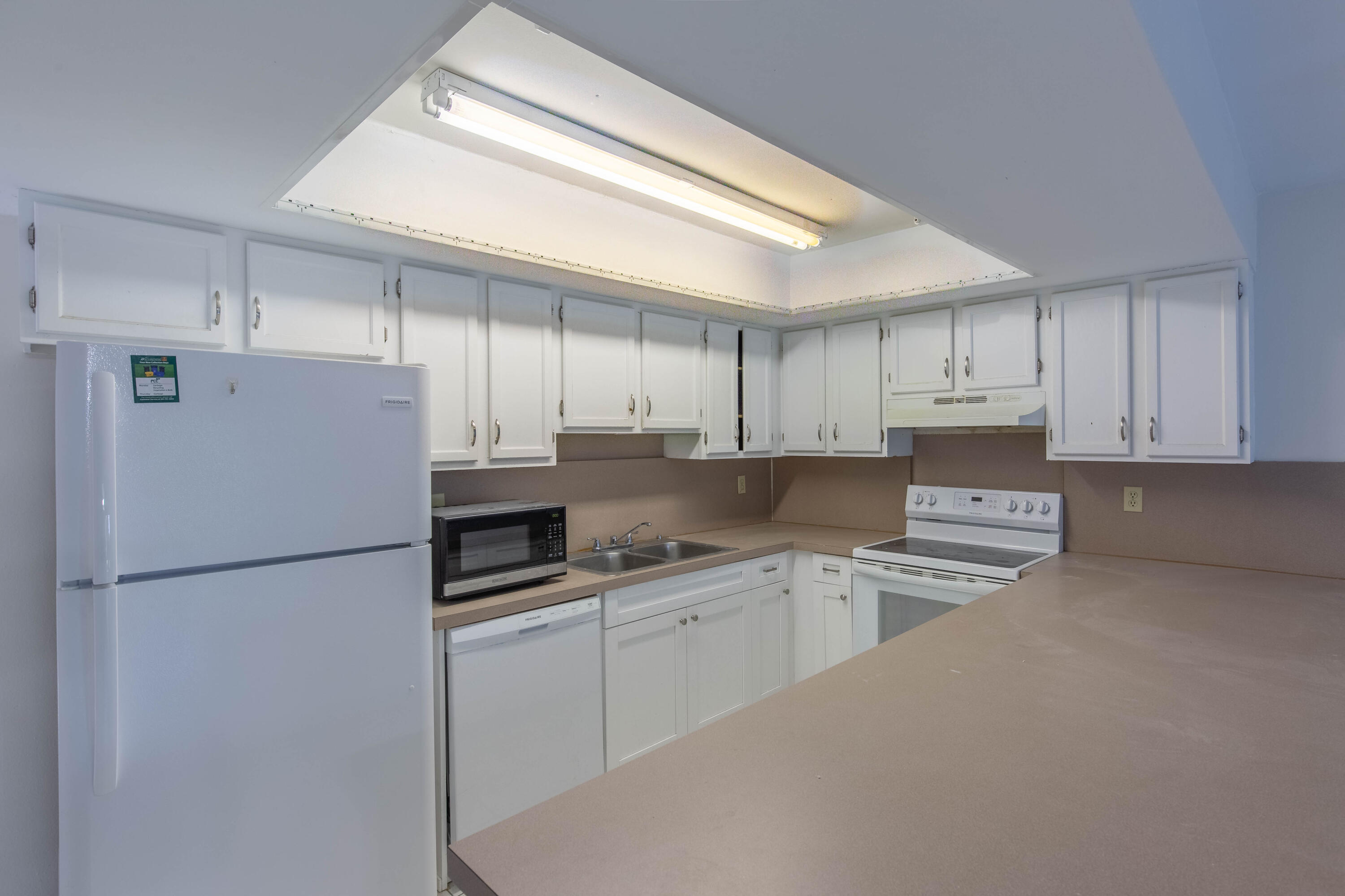 13742 Bottlebrush Court