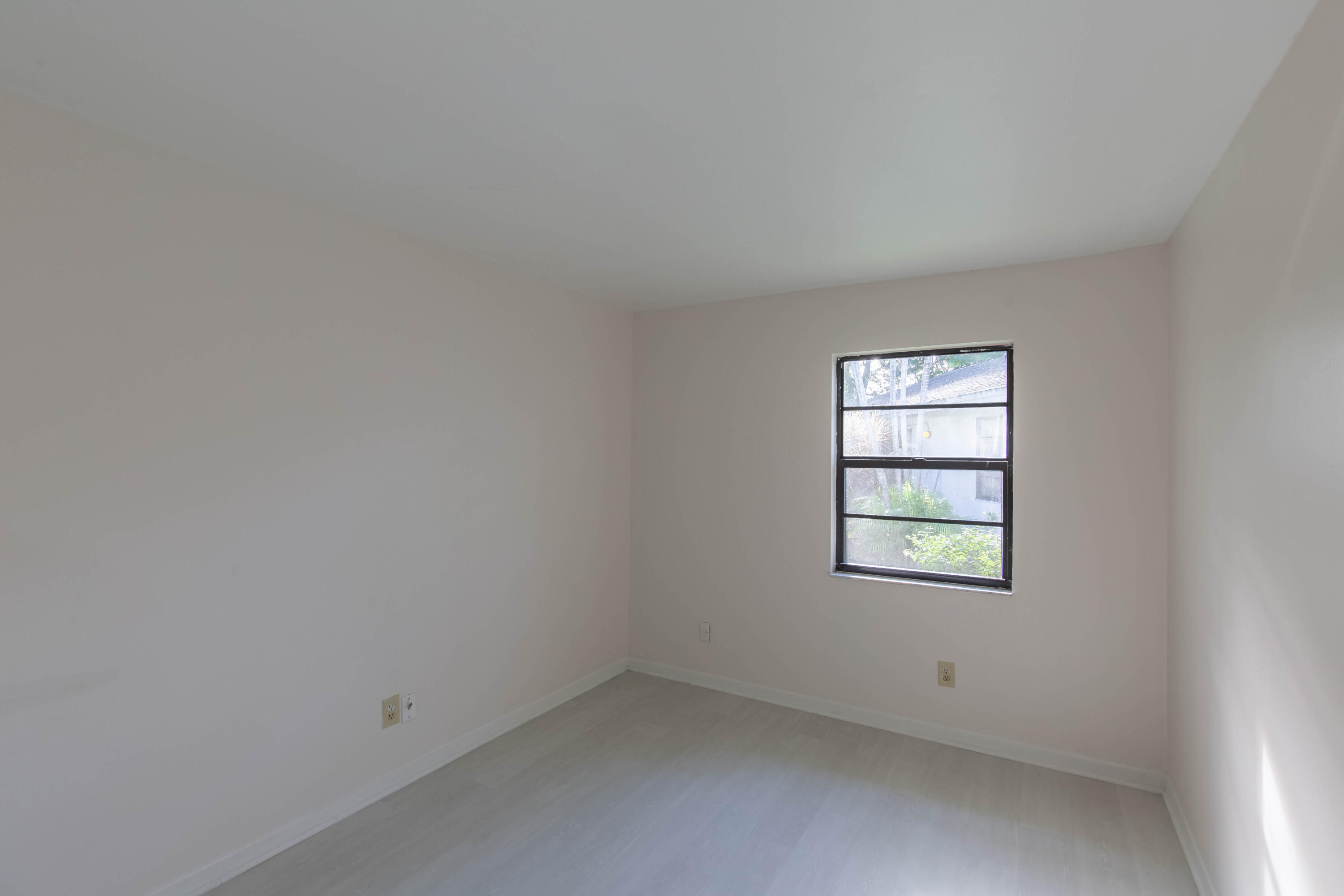 13742 Bottlebrush Court