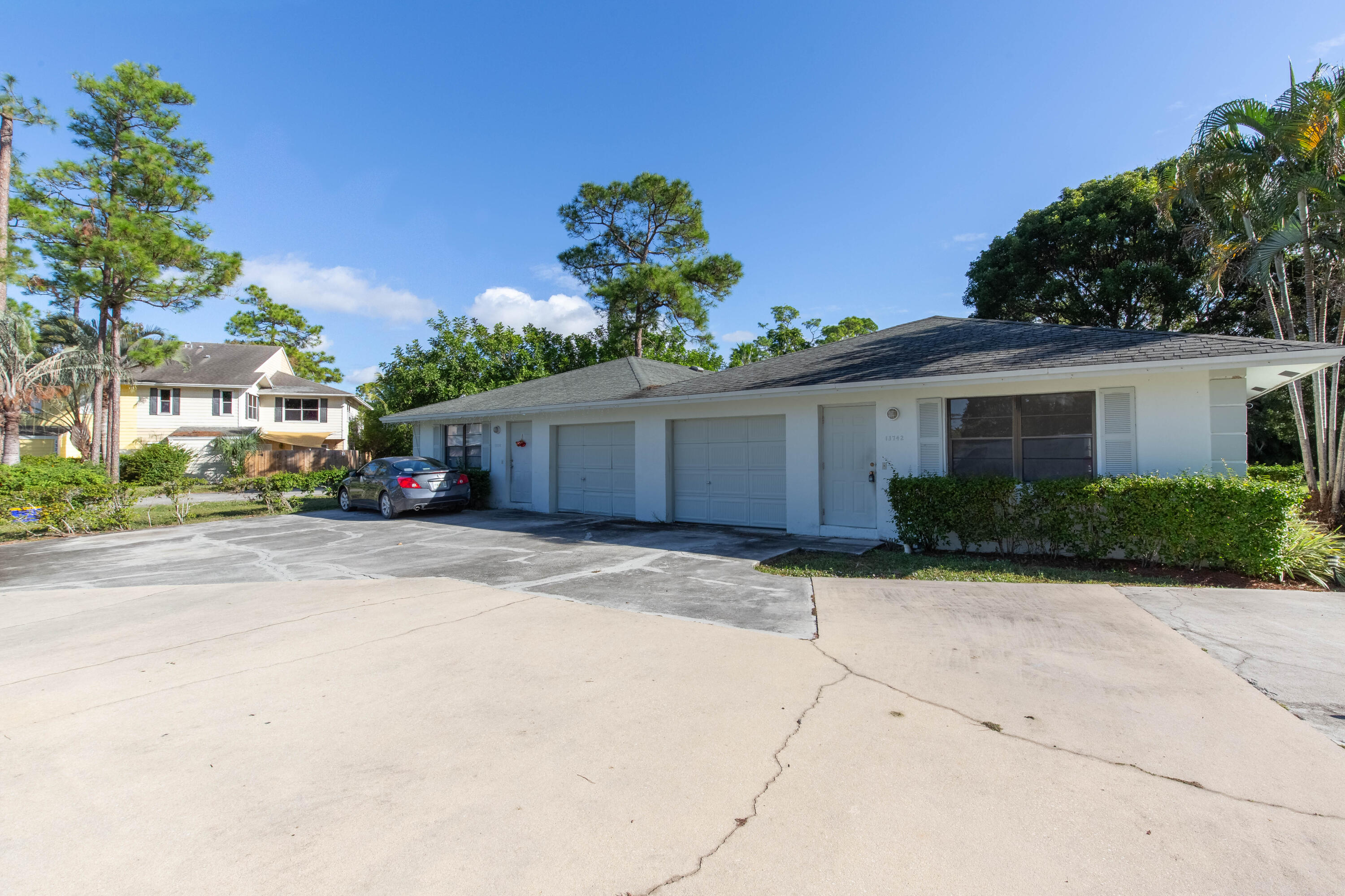 13742 Bottlebrush Court