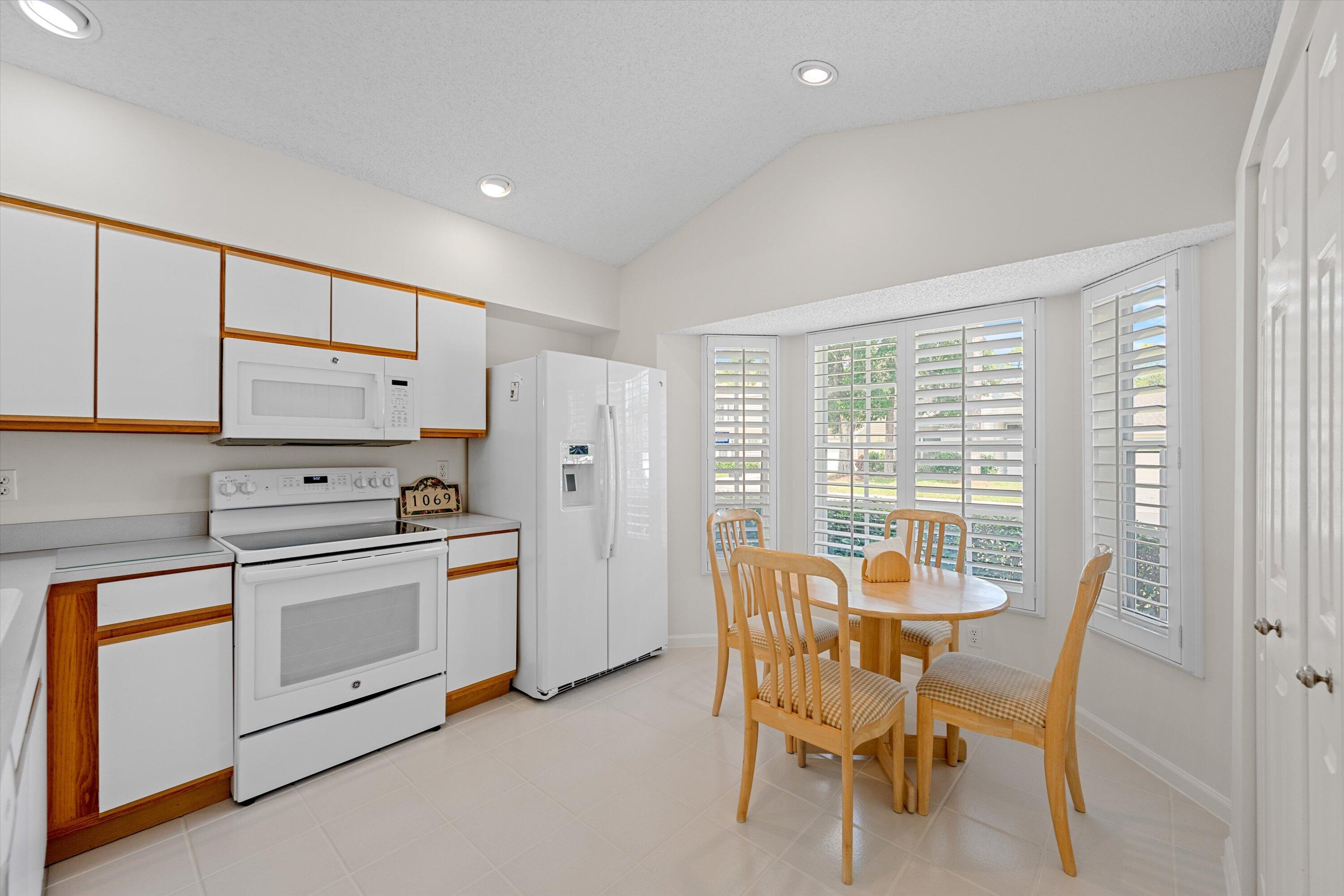 1069 Aviary Road