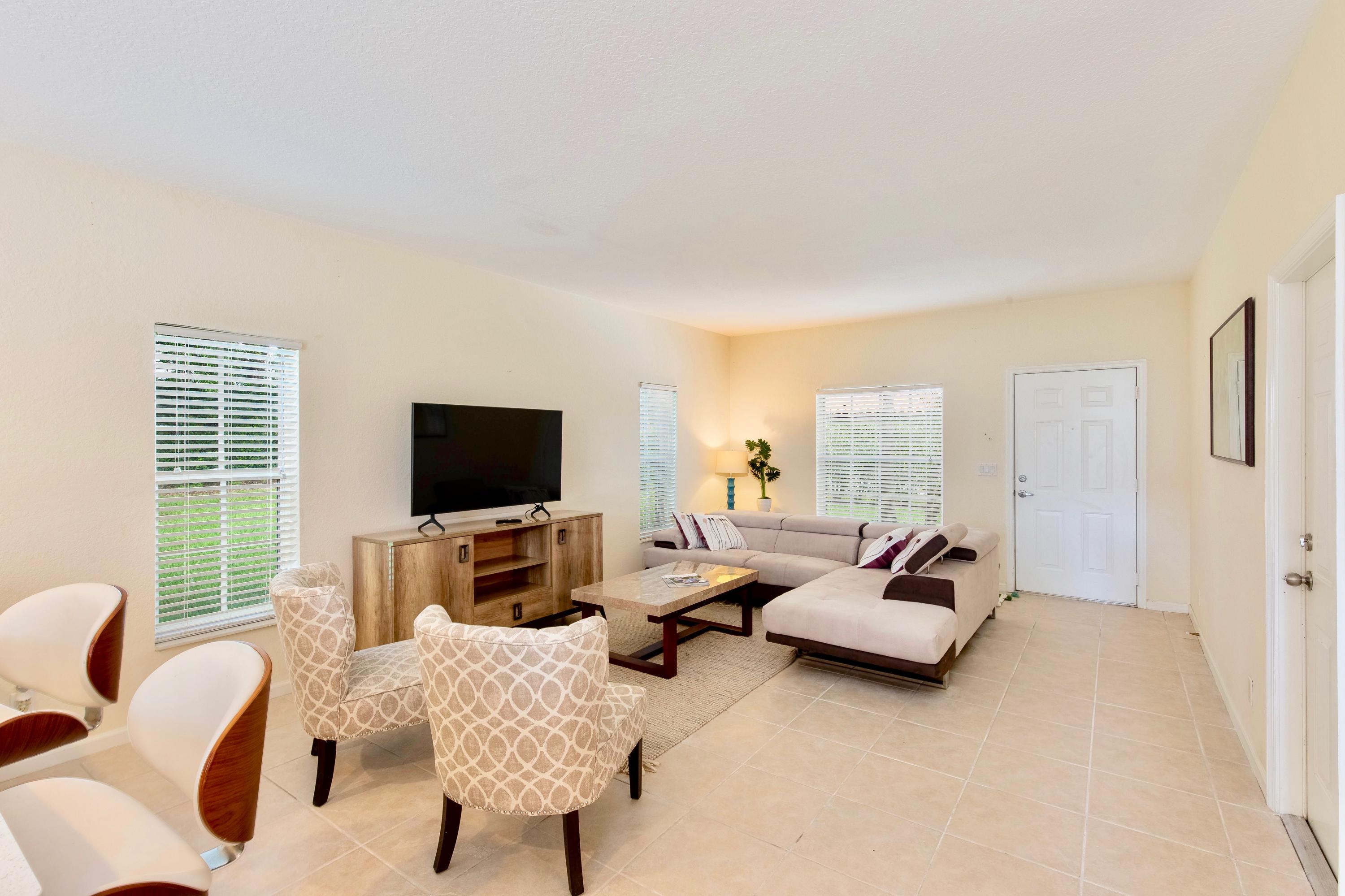 13513 Fountain View Boulevard 13513