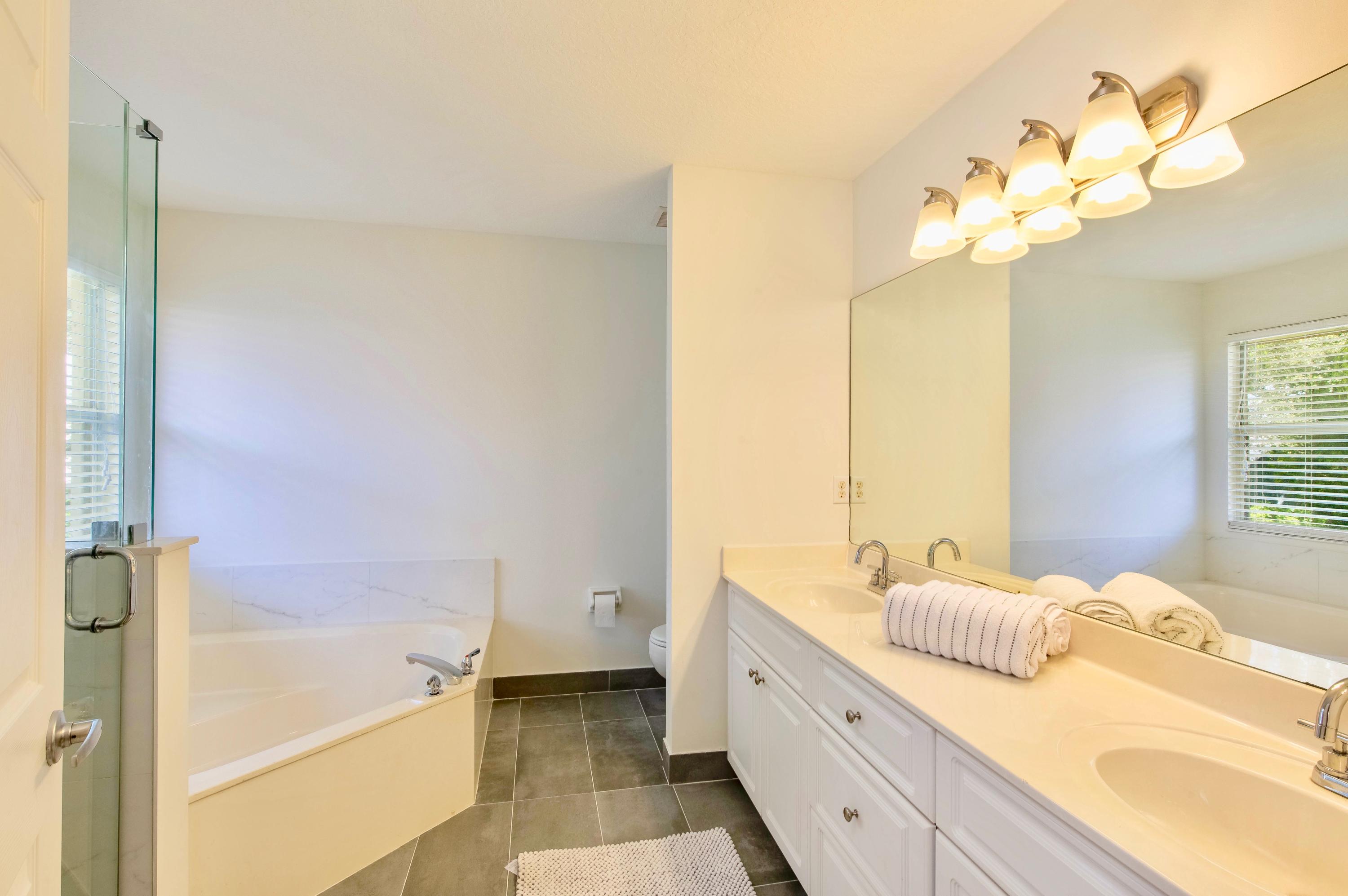 13513 Fountain View Boulevard 13513