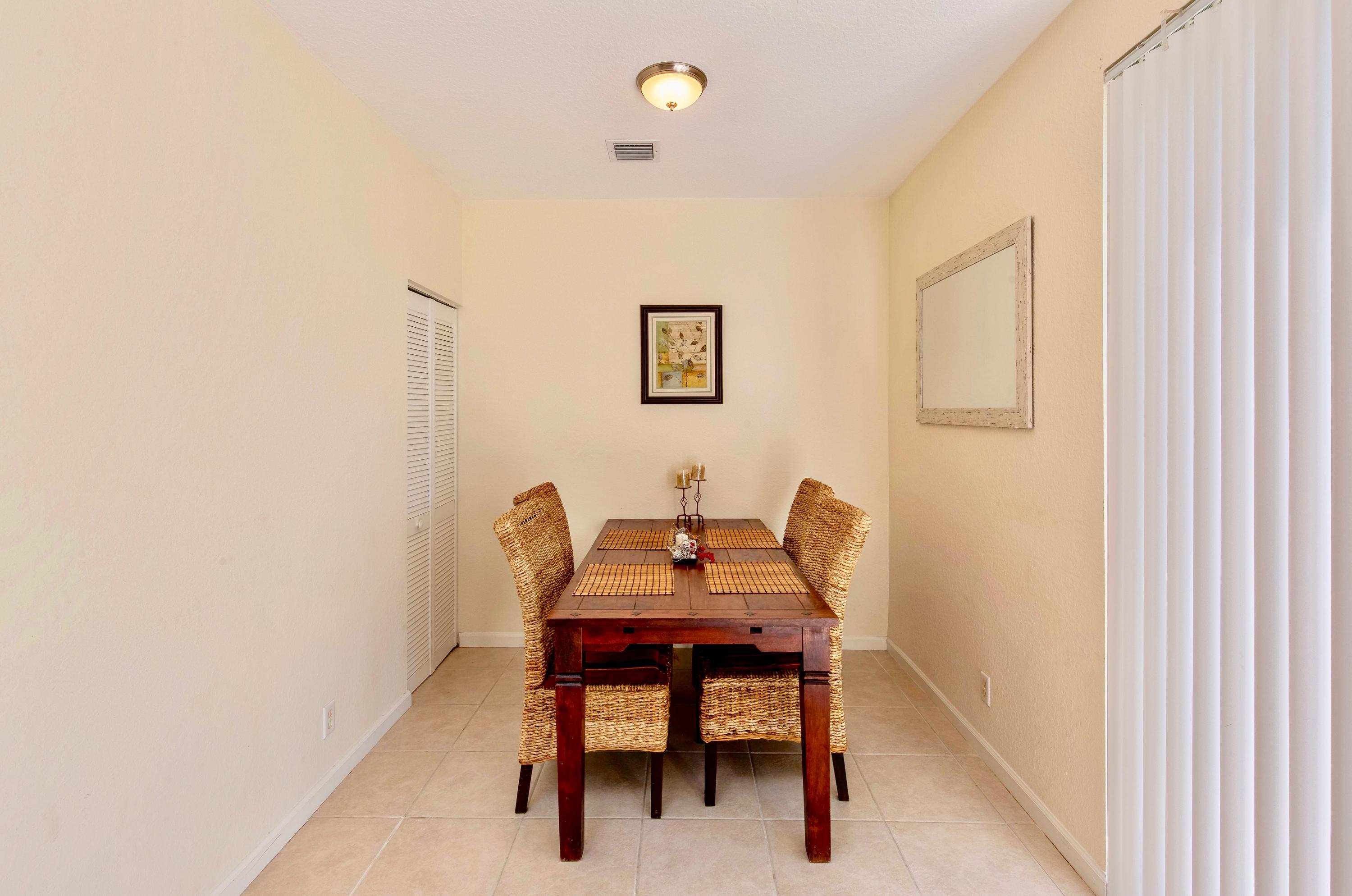 13513 Fountain View Boulevard 13513