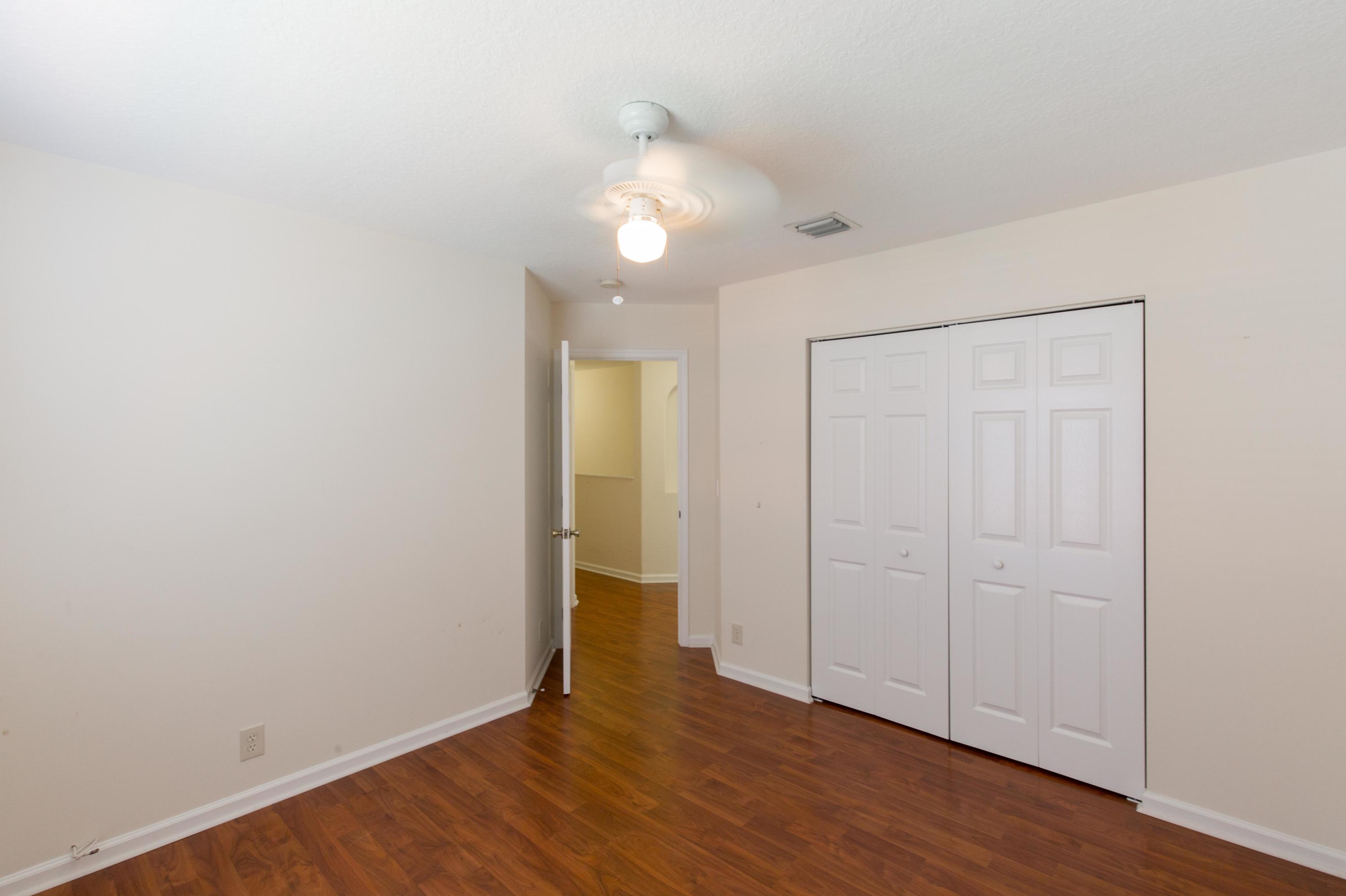 13513 Fountain View Boulevard 13513