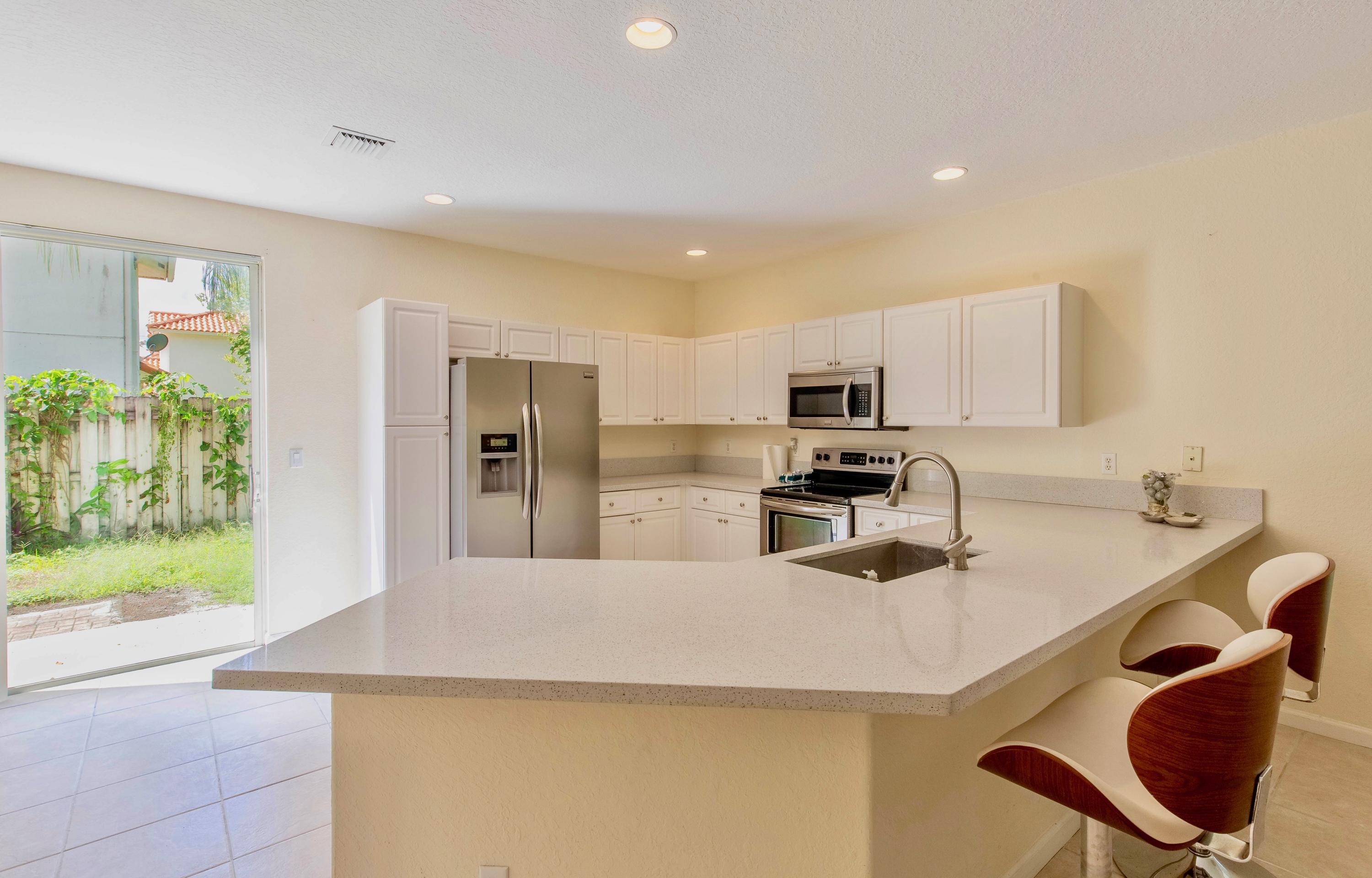 13513 Fountain View Boulevard 13513
