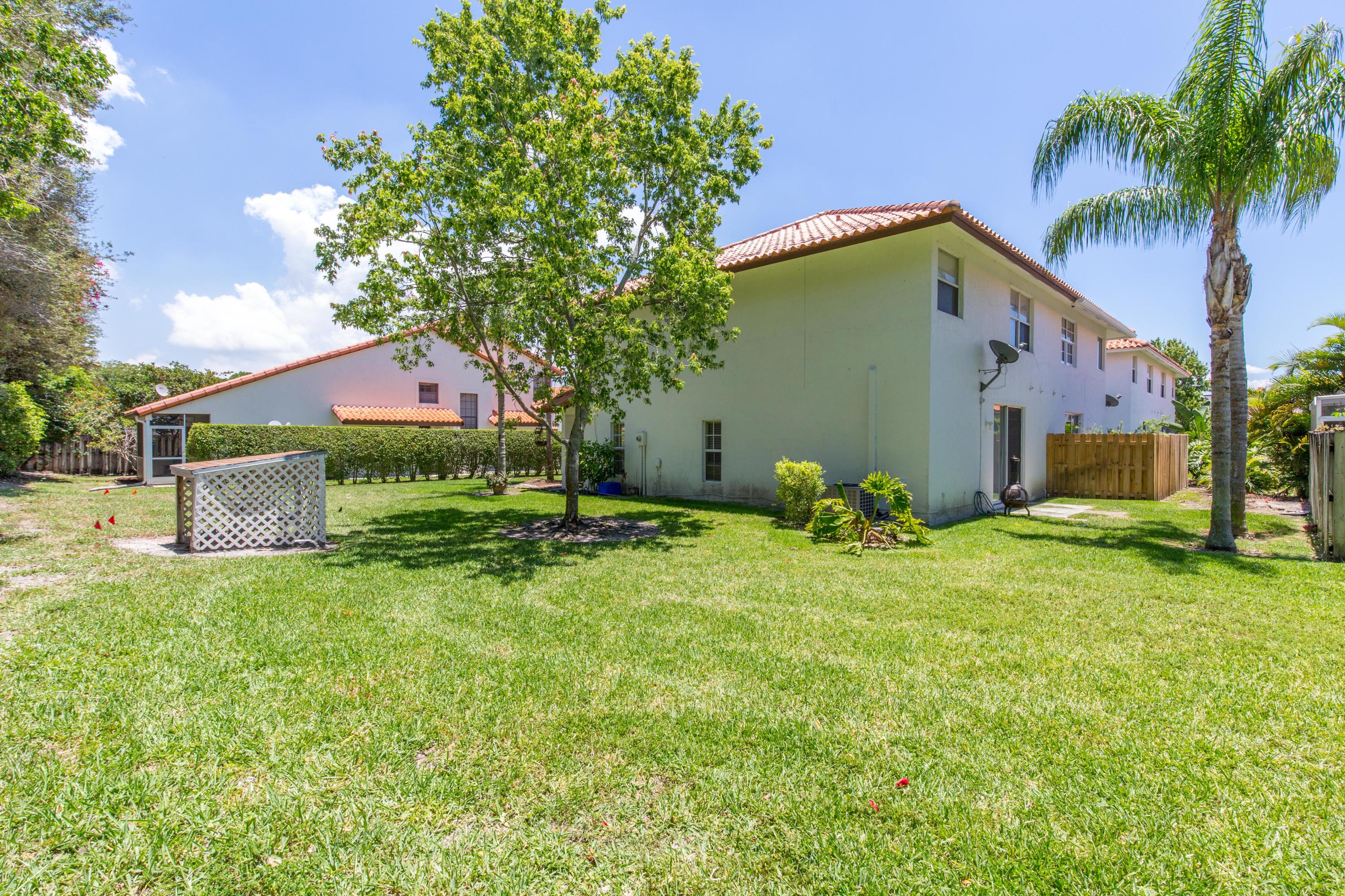 13513 Fountain View Boulevard 13513