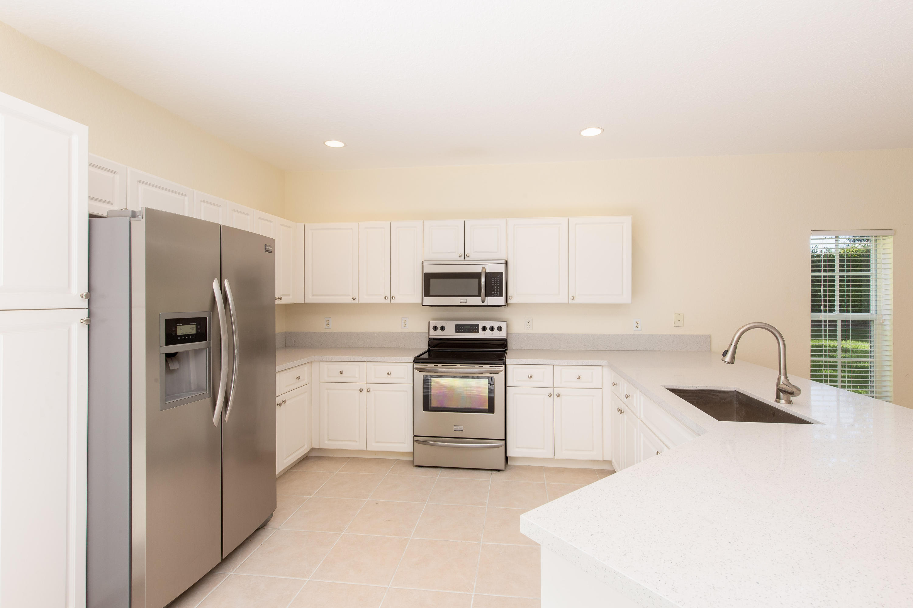 13513 Fountain View Boulevard 13513