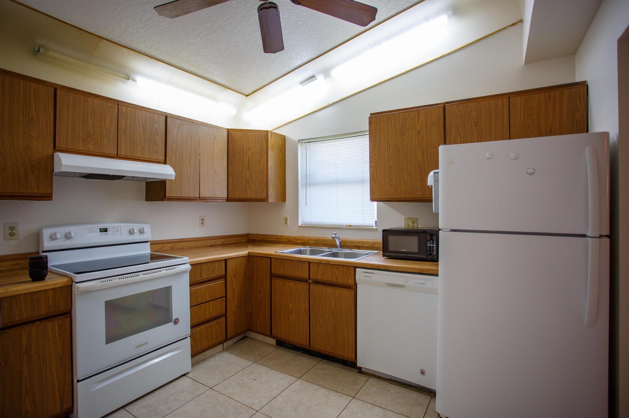1550 Easthampton Circle