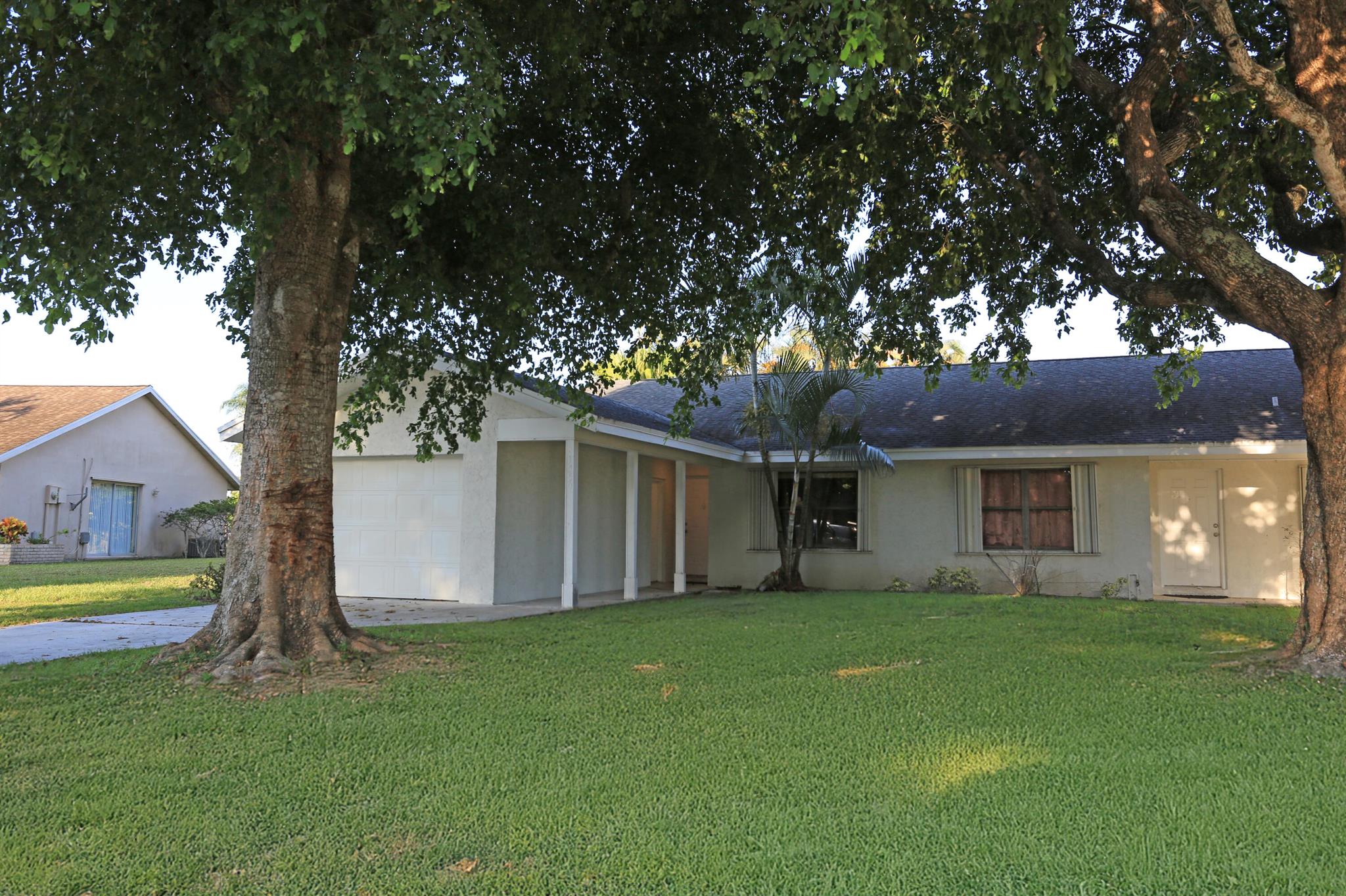 1550 Easthampton Circle