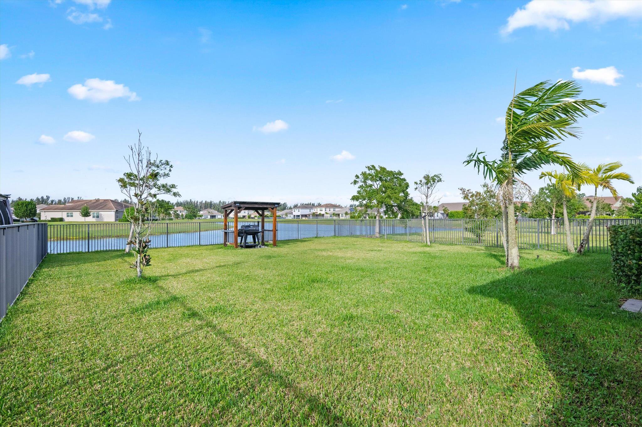 15121 Goldfinch Circle