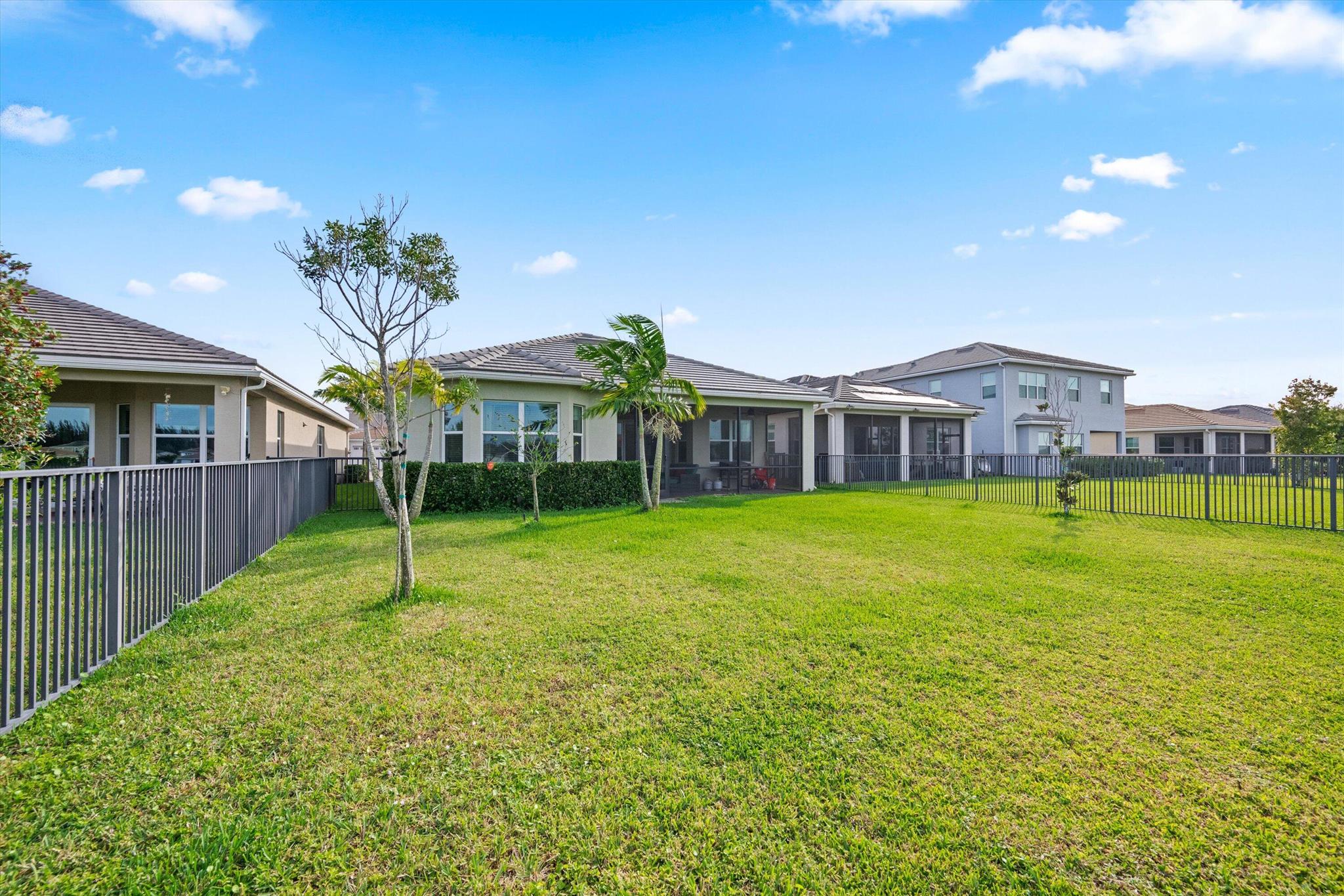 15121 Goldfinch Circle