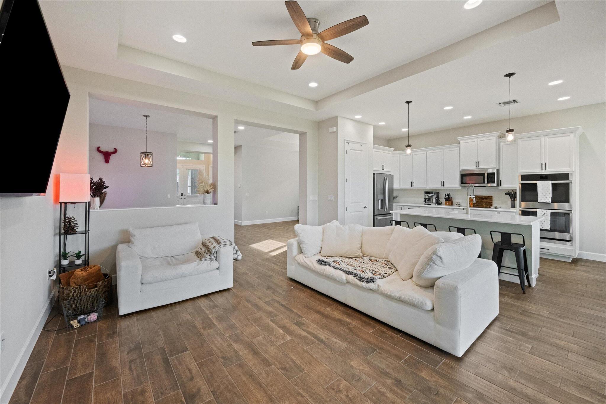 15121 Goldfinch Circle