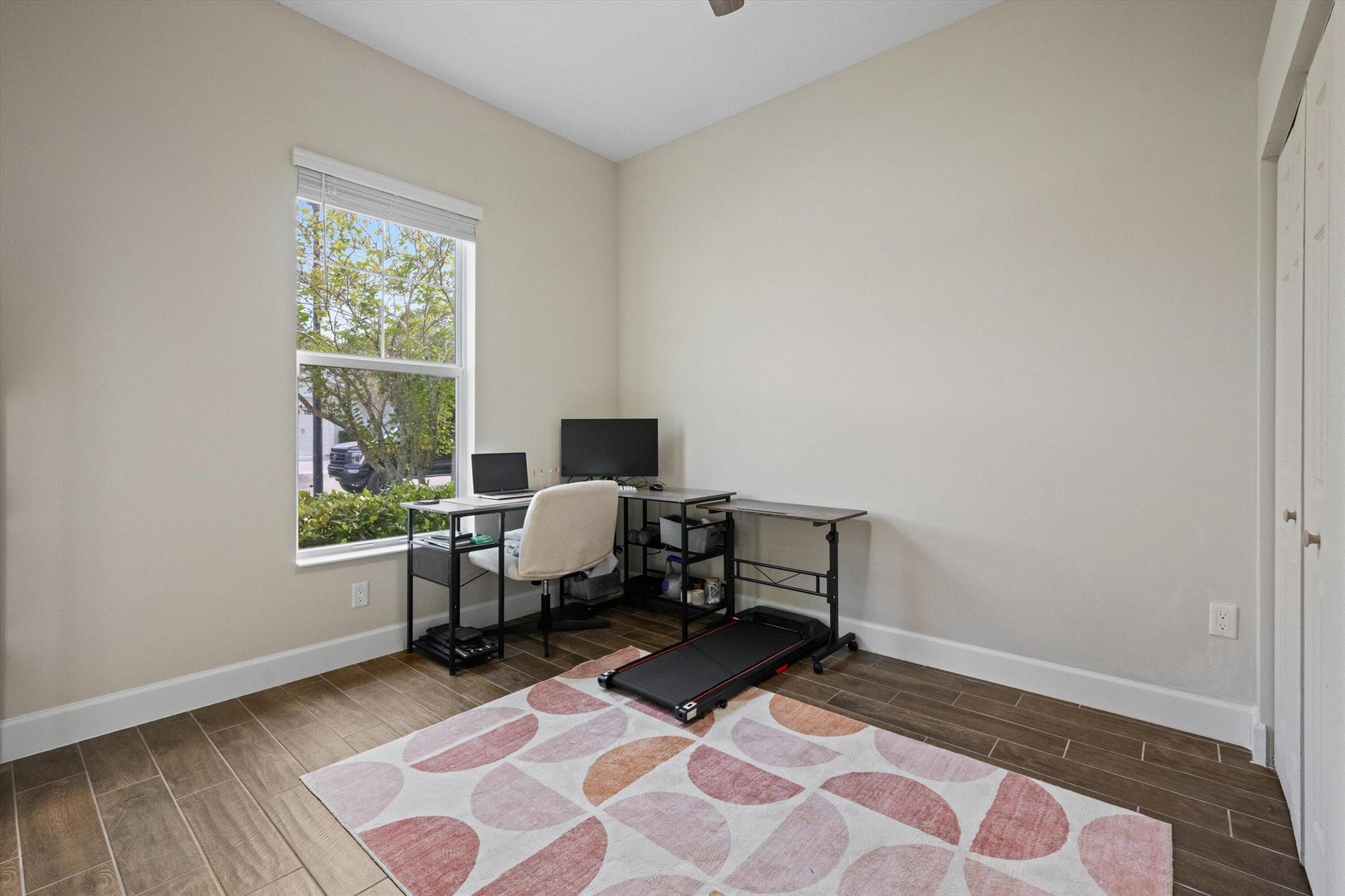 15121 Goldfinch Circle