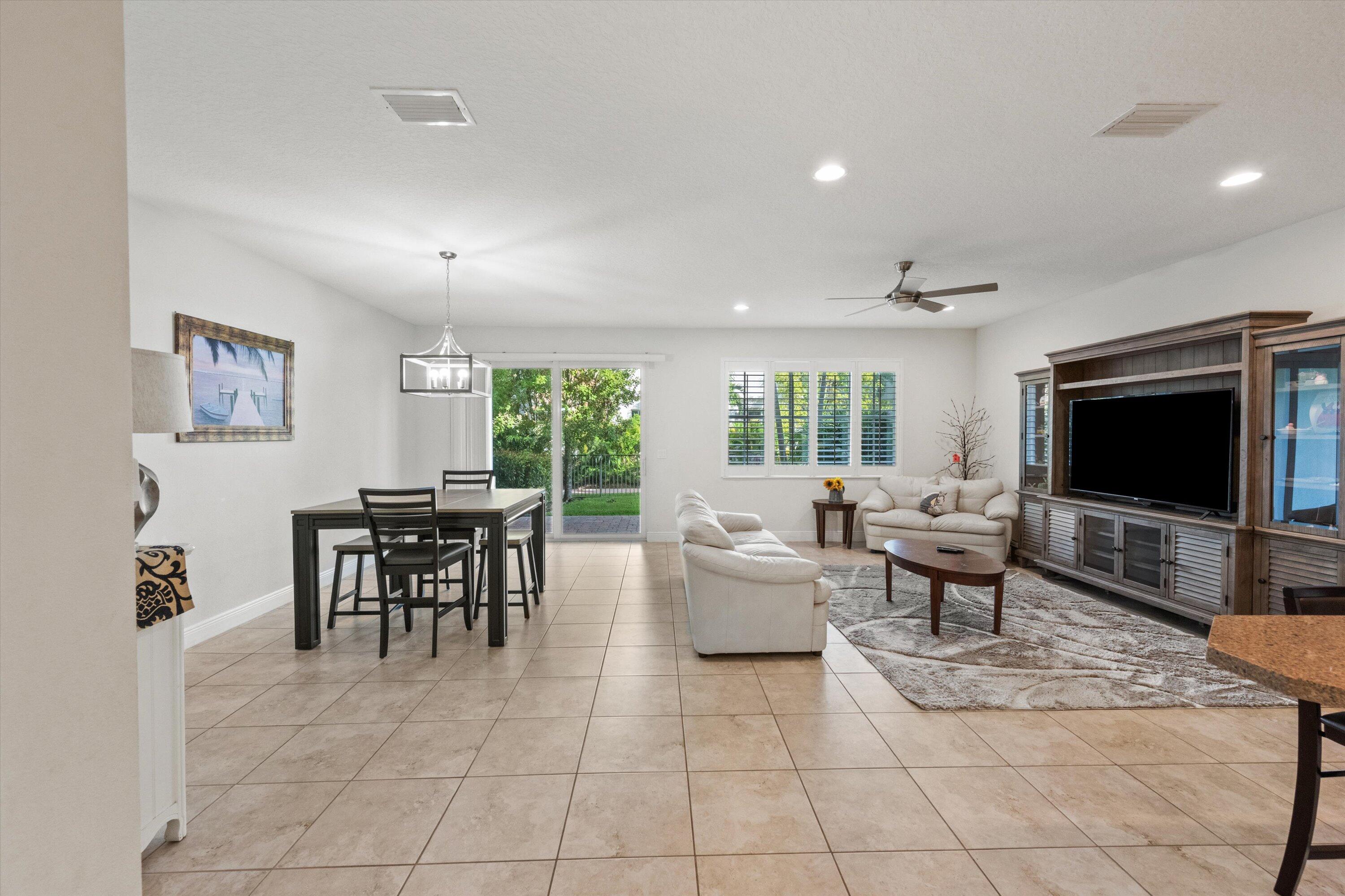 180 Sword Fern Place