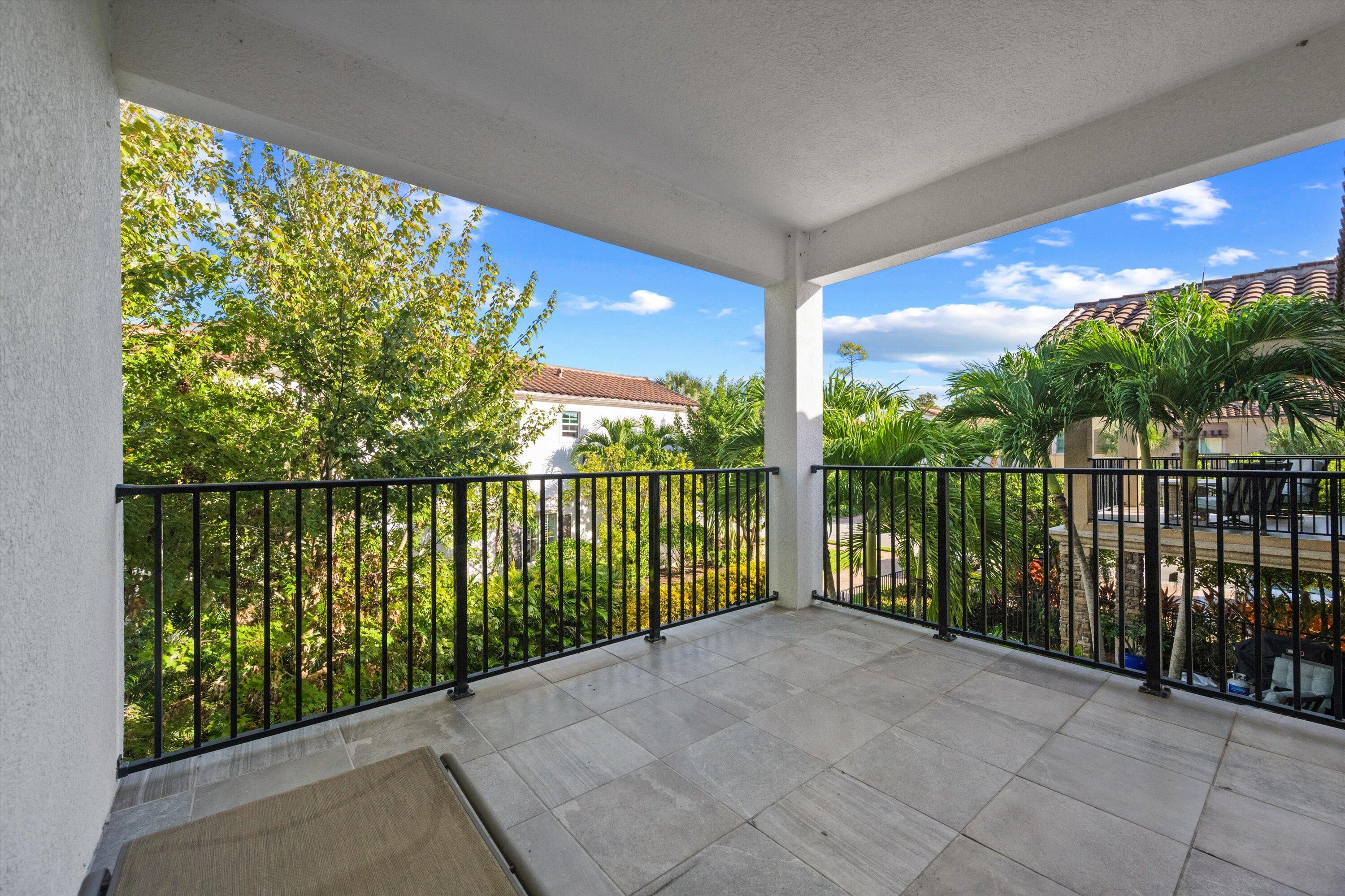 180 Sword Fern Place