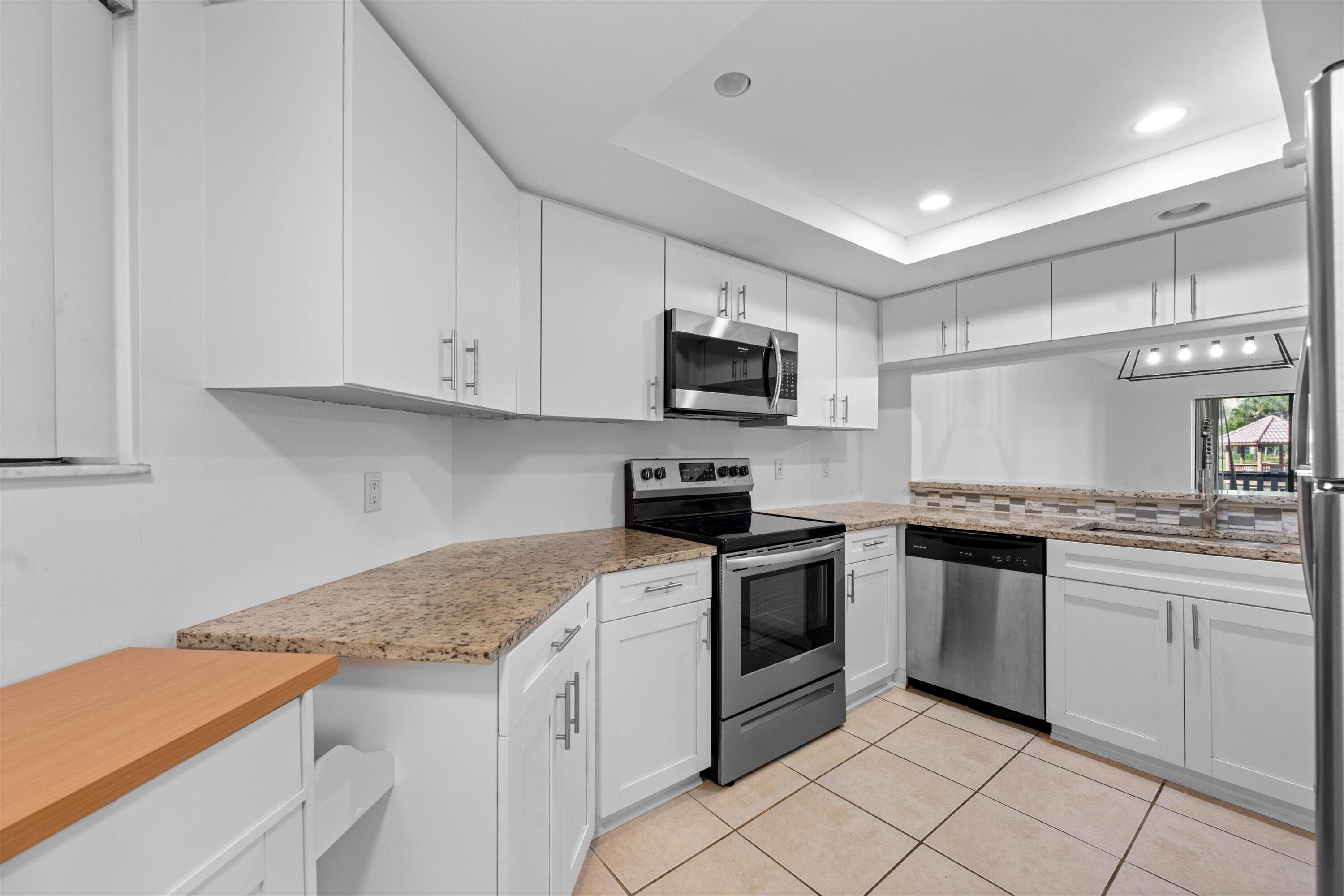 600 Uno Lago Drive 104