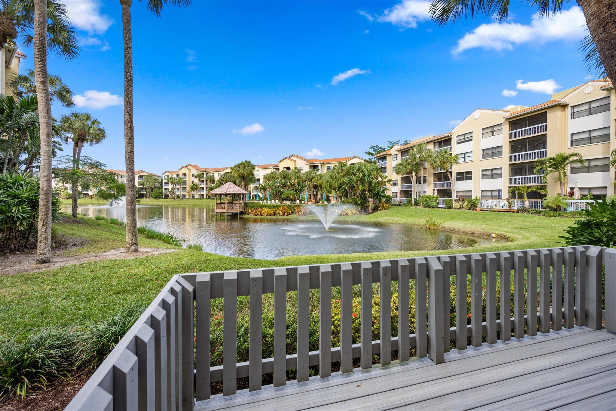 600 Uno Lago Drive 104