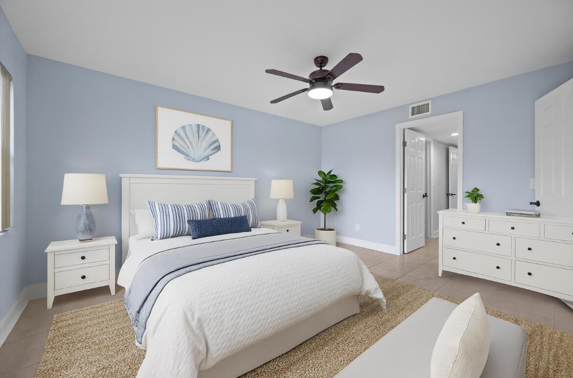 600 Uno Lago Drive 104