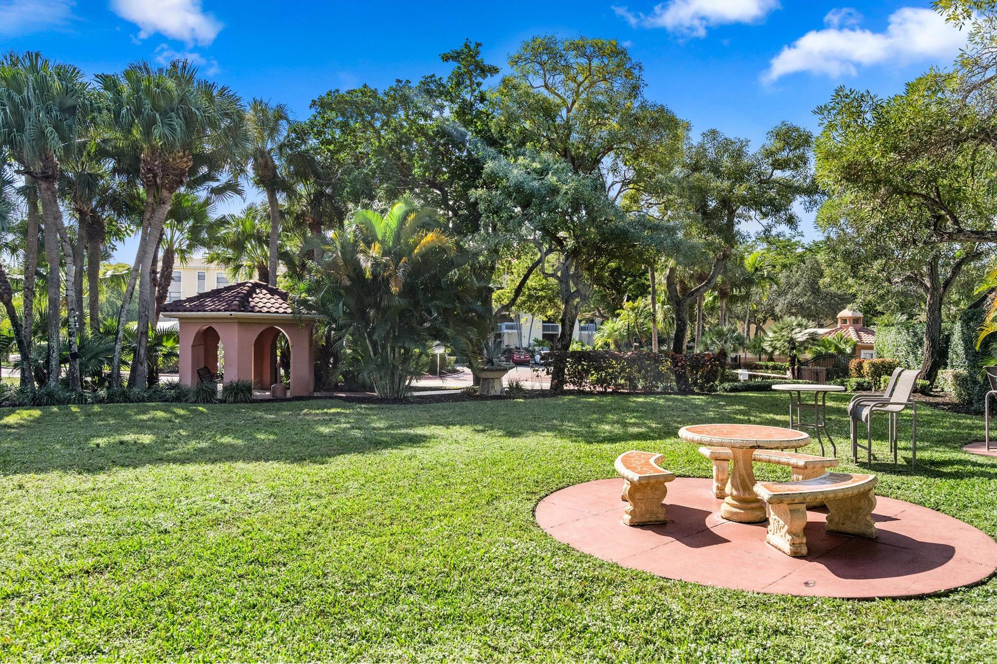 600 Uno Lago Drive 104