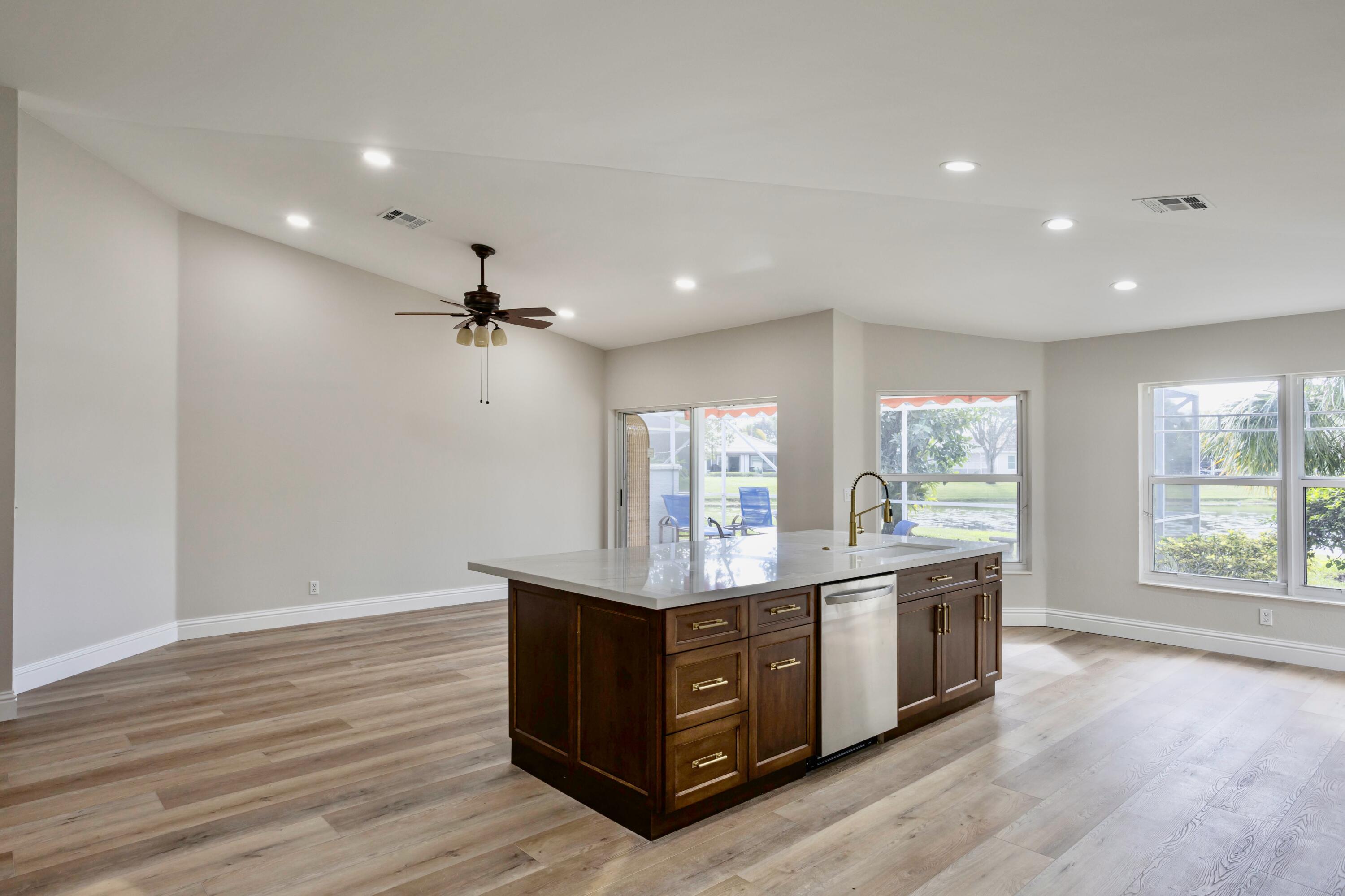 1605 S Club Drive