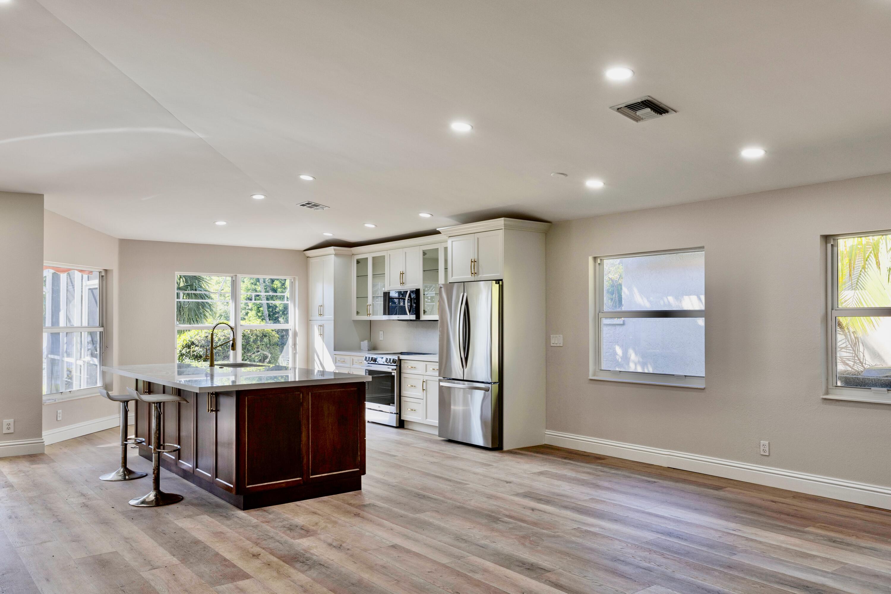 1605 S Club Drive