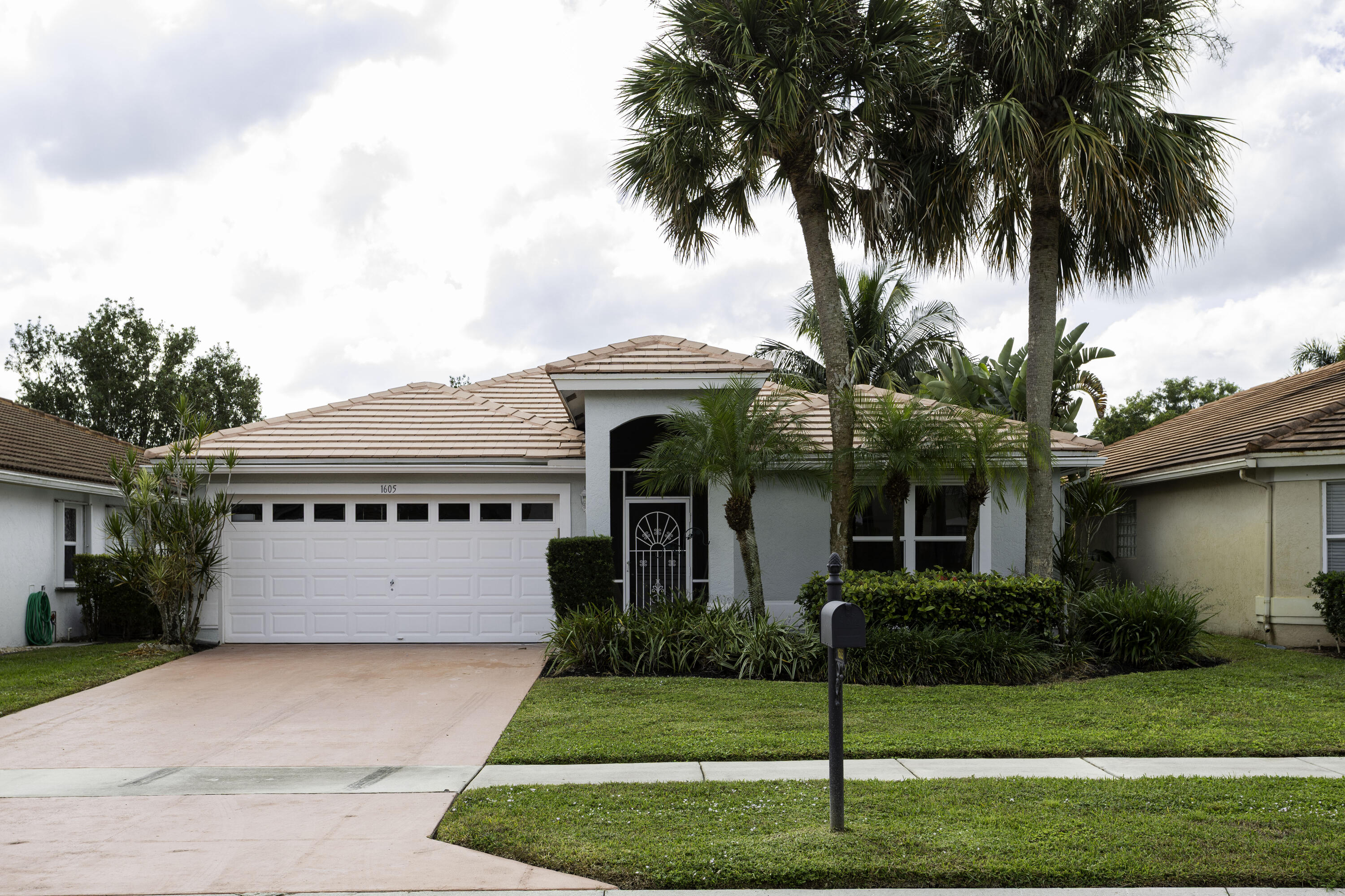 1605 S Club Drive