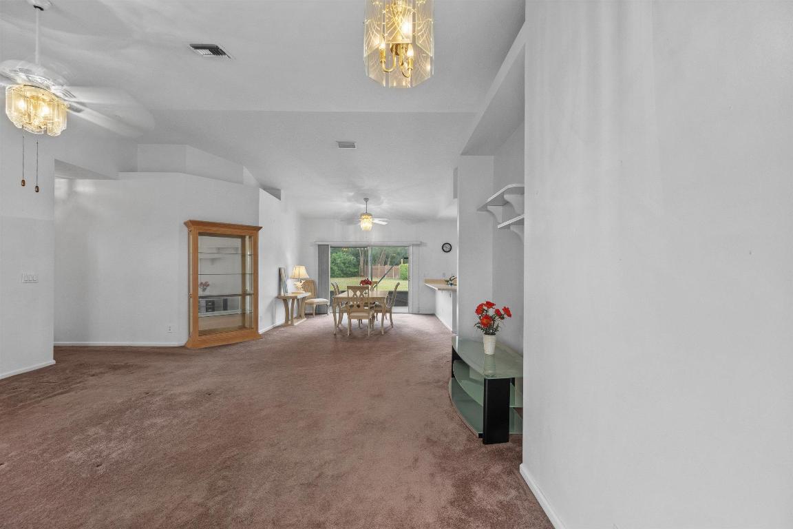 104 Greenwood Place, Royal Palm Beach