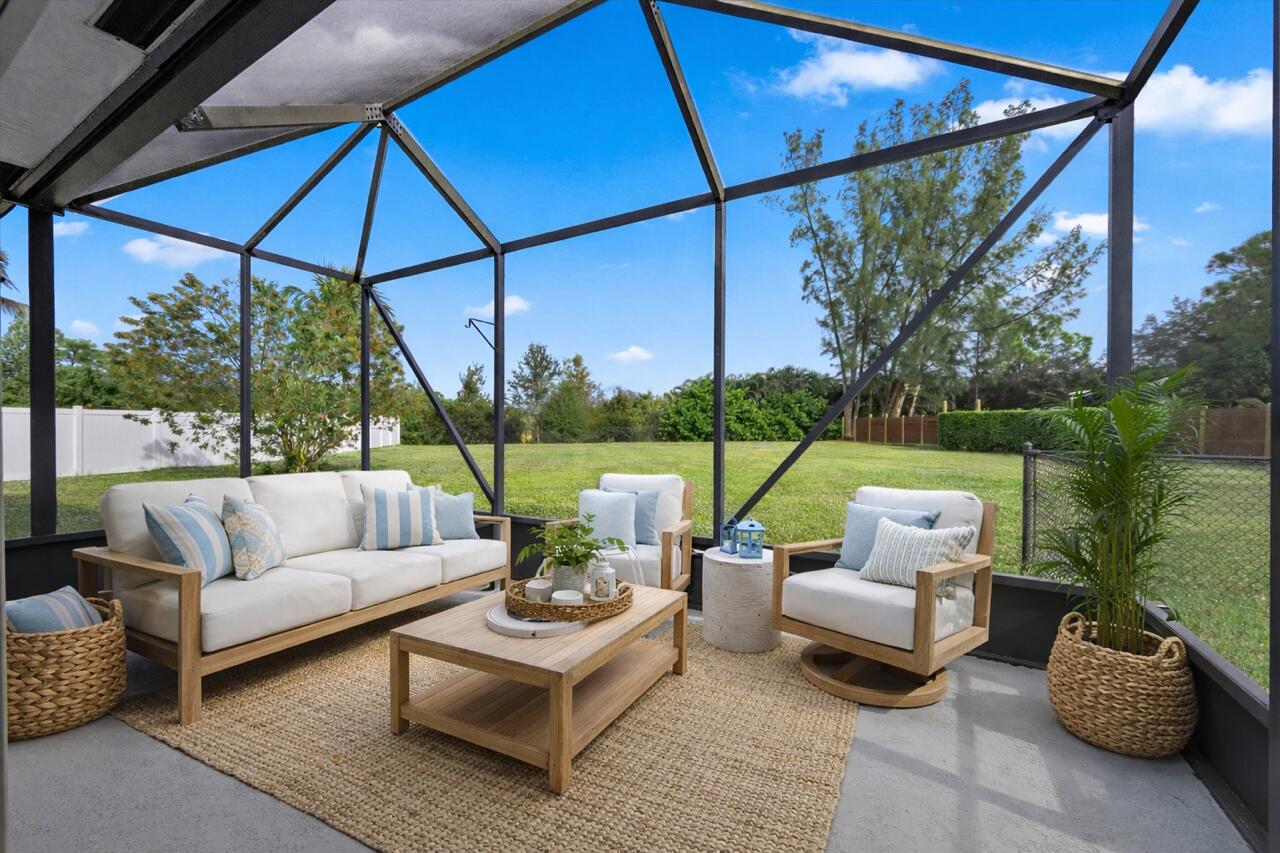 104 Greenwood Place, Royal Palm Beach
