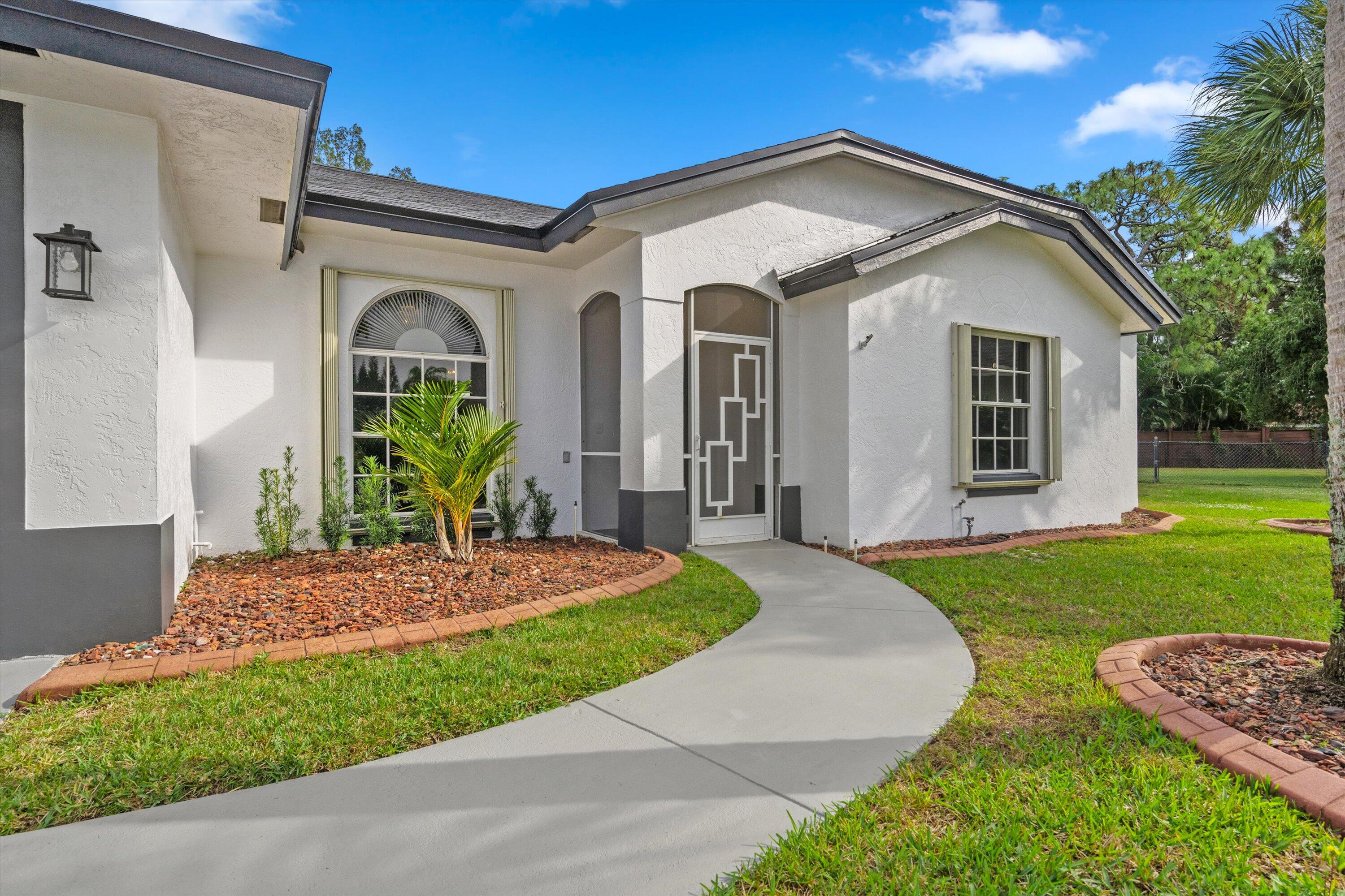 104 Greenwood Place, Royal Palm Beach