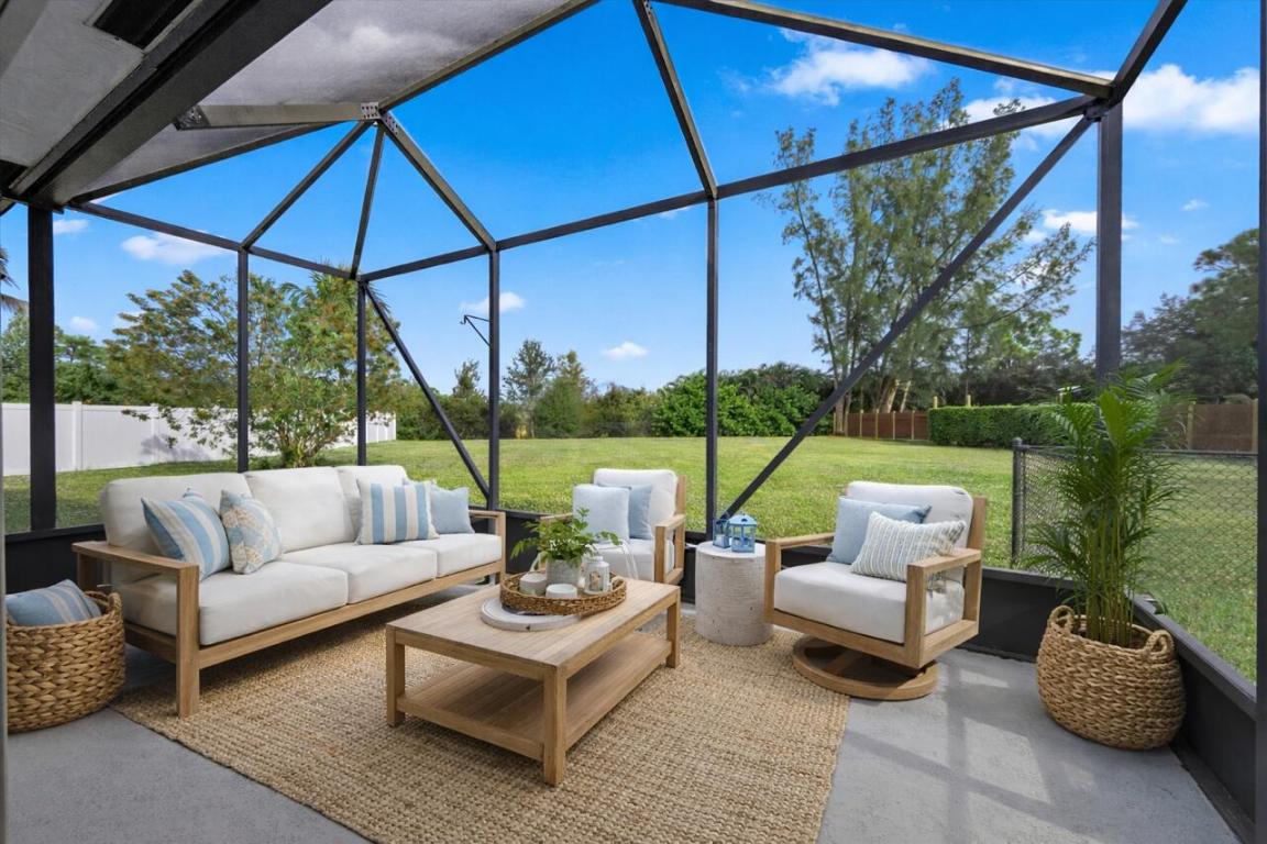 104 Greenwood Place, Royal Palm Beach