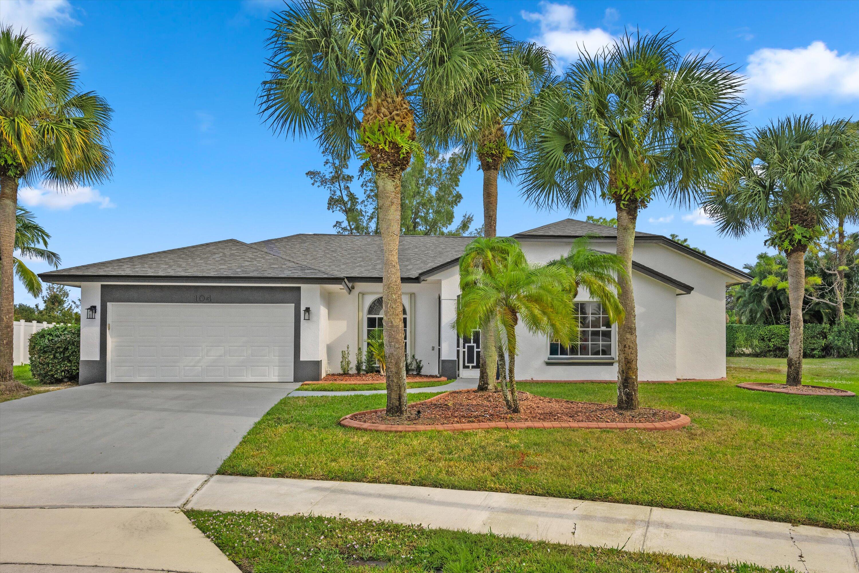 104 Greenwood Place, Royal Palm Beach