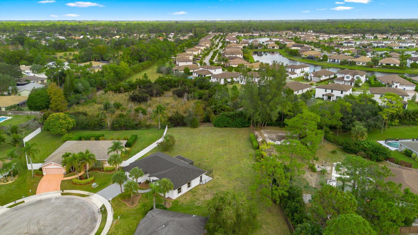 104 Greenwood Place, Royal Palm Beach