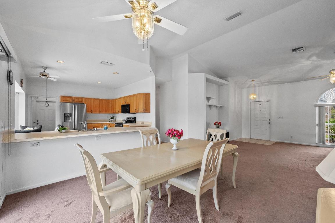 104 Greenwood Place, Royal Palm Beach