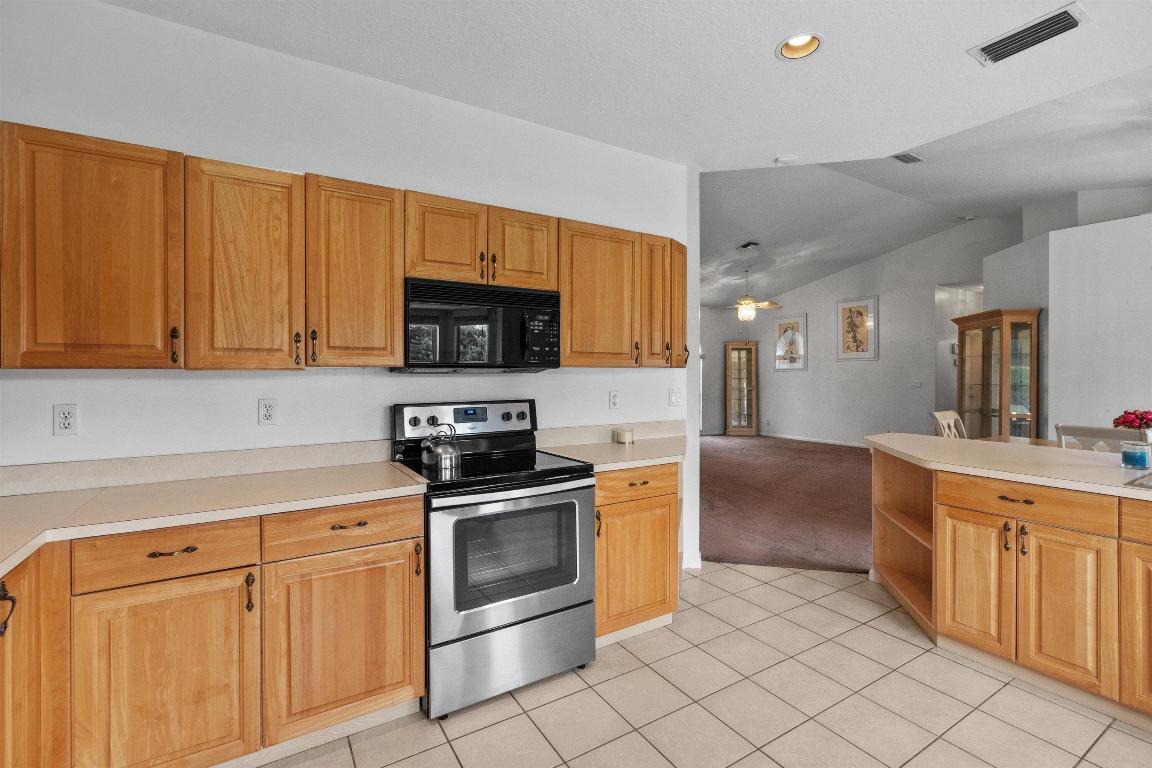 104 Greenwood Place, Royal Palm Beach