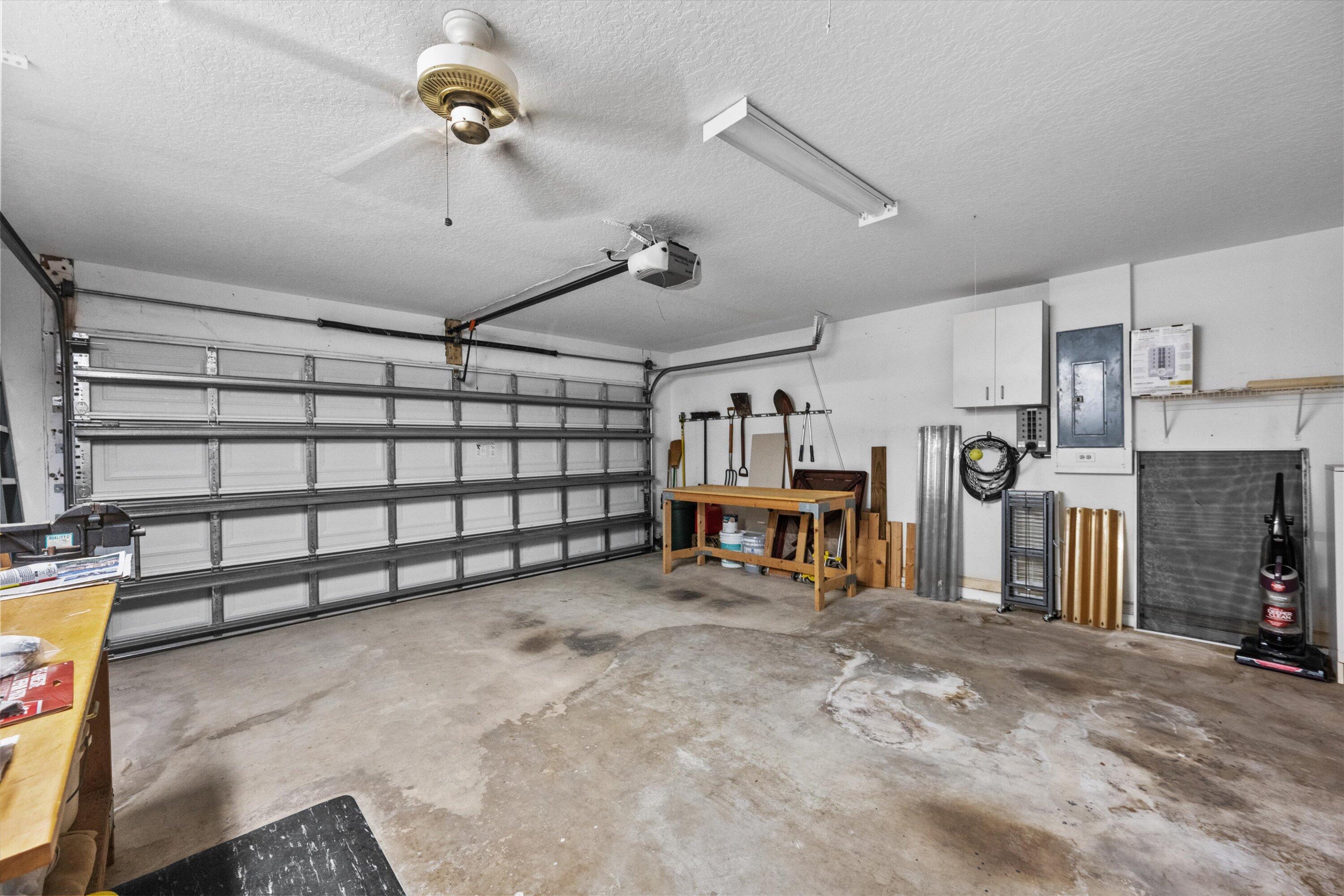 104 Greenwood Place, Royal Palm Beach