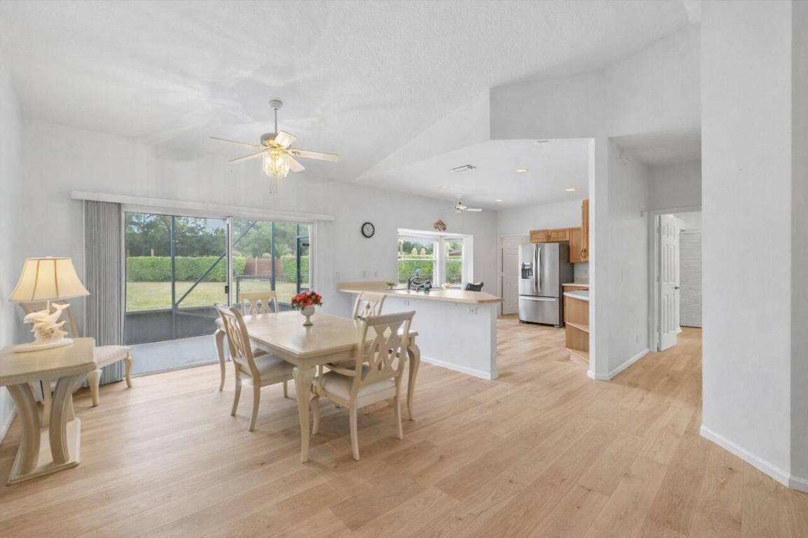 104 Greenwood Place, Royal Palm Beach